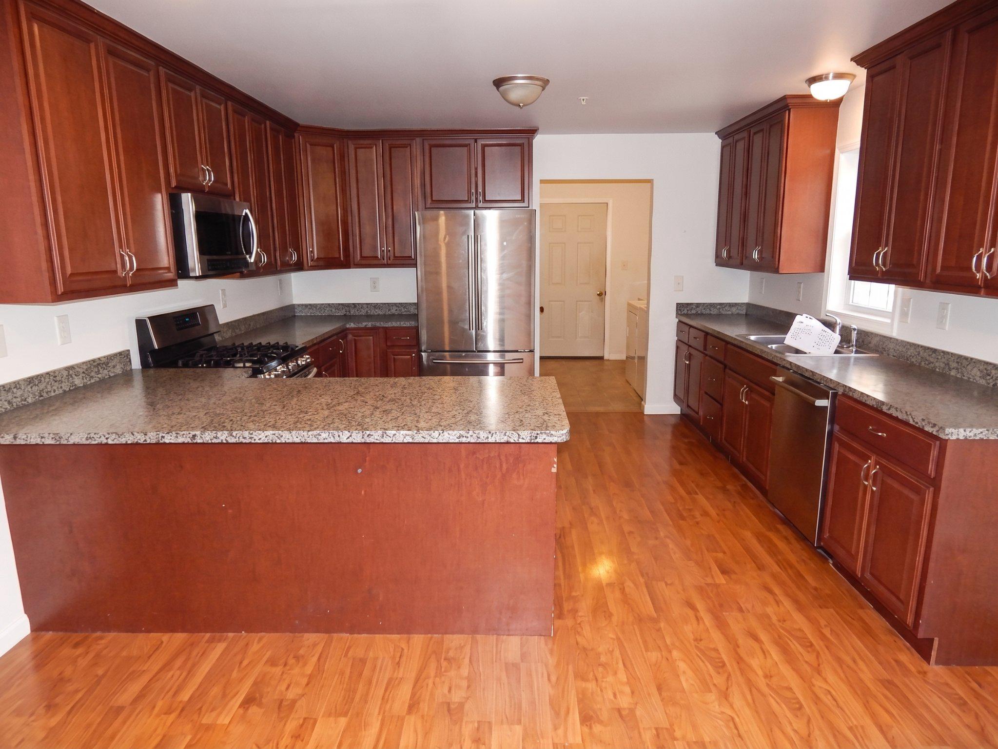 LONGVIEW BEACH CLUB - Residential