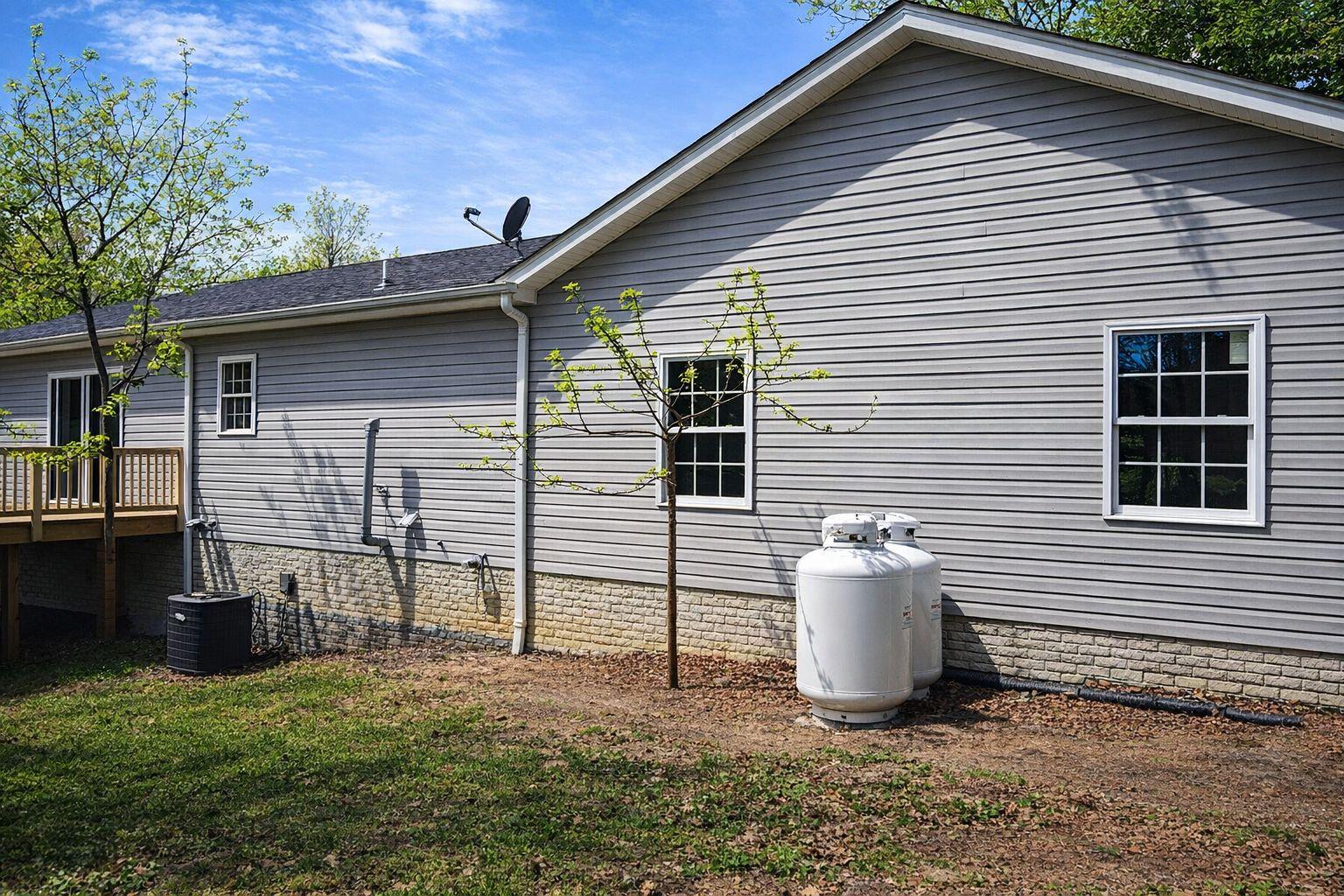 LONGVIEW BEACH CLUB - Residential