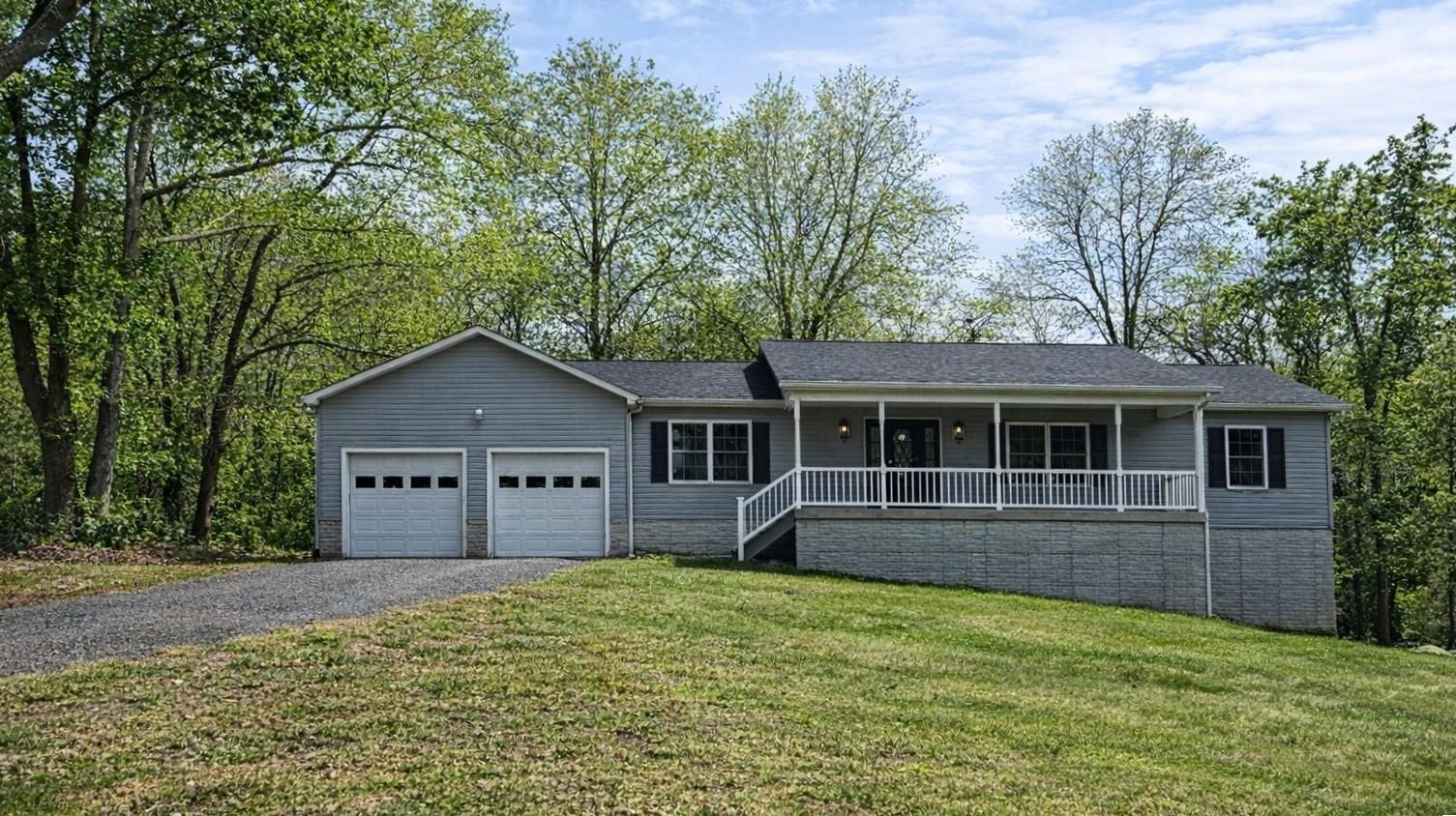 LONGVIEW BEACH CLUB - Residential