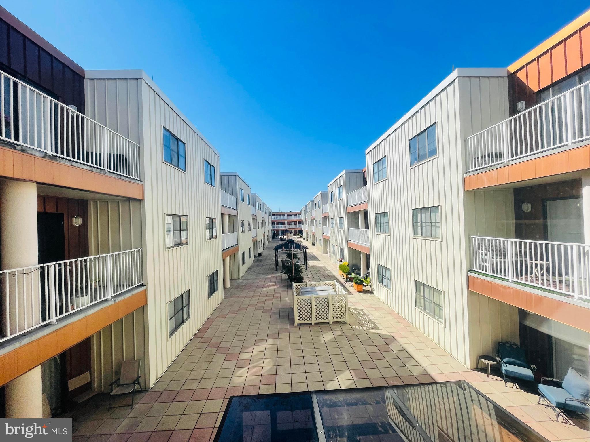 LIGHTHOUSE LANDING - Residential