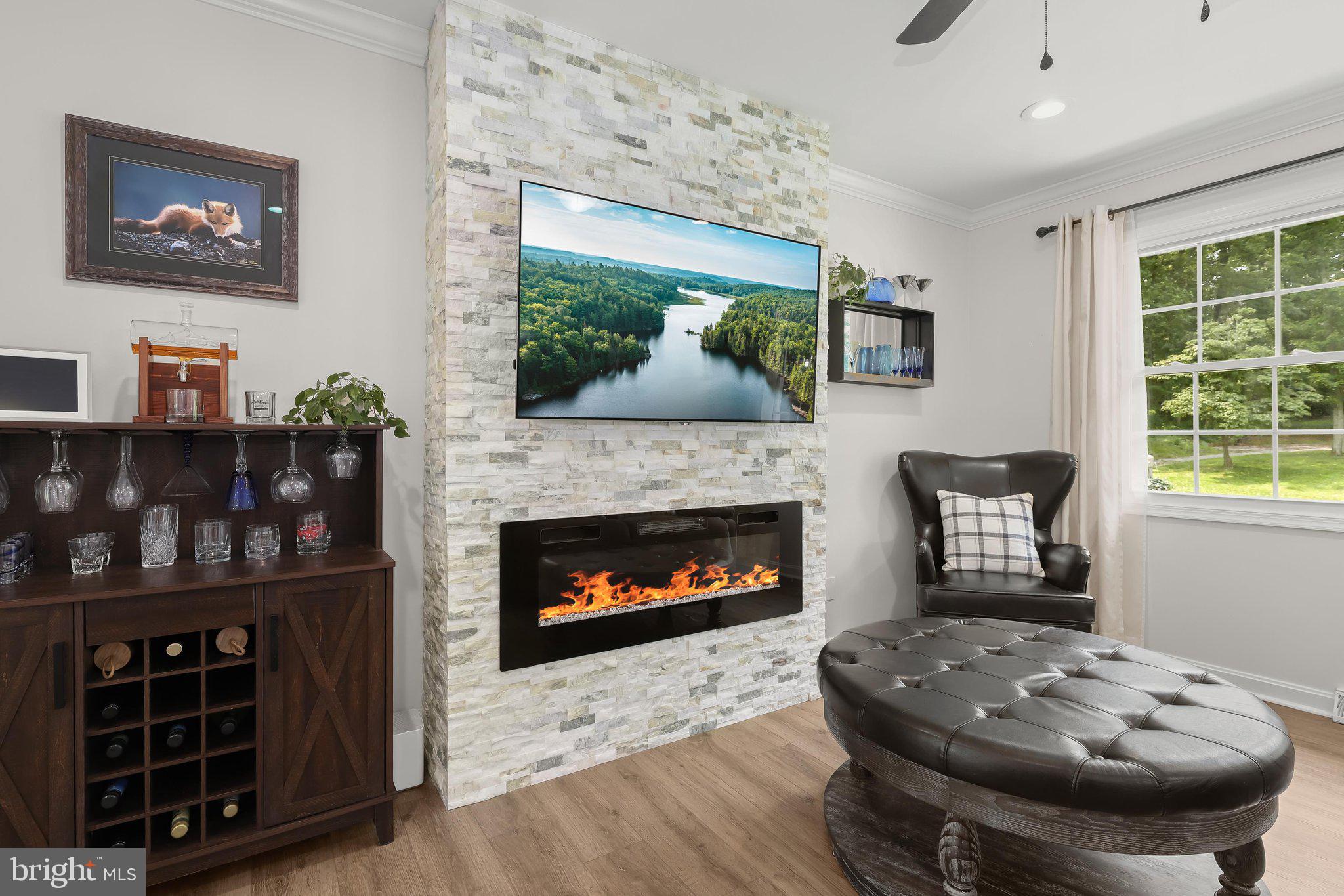 2712 OVERVIEW ROAD