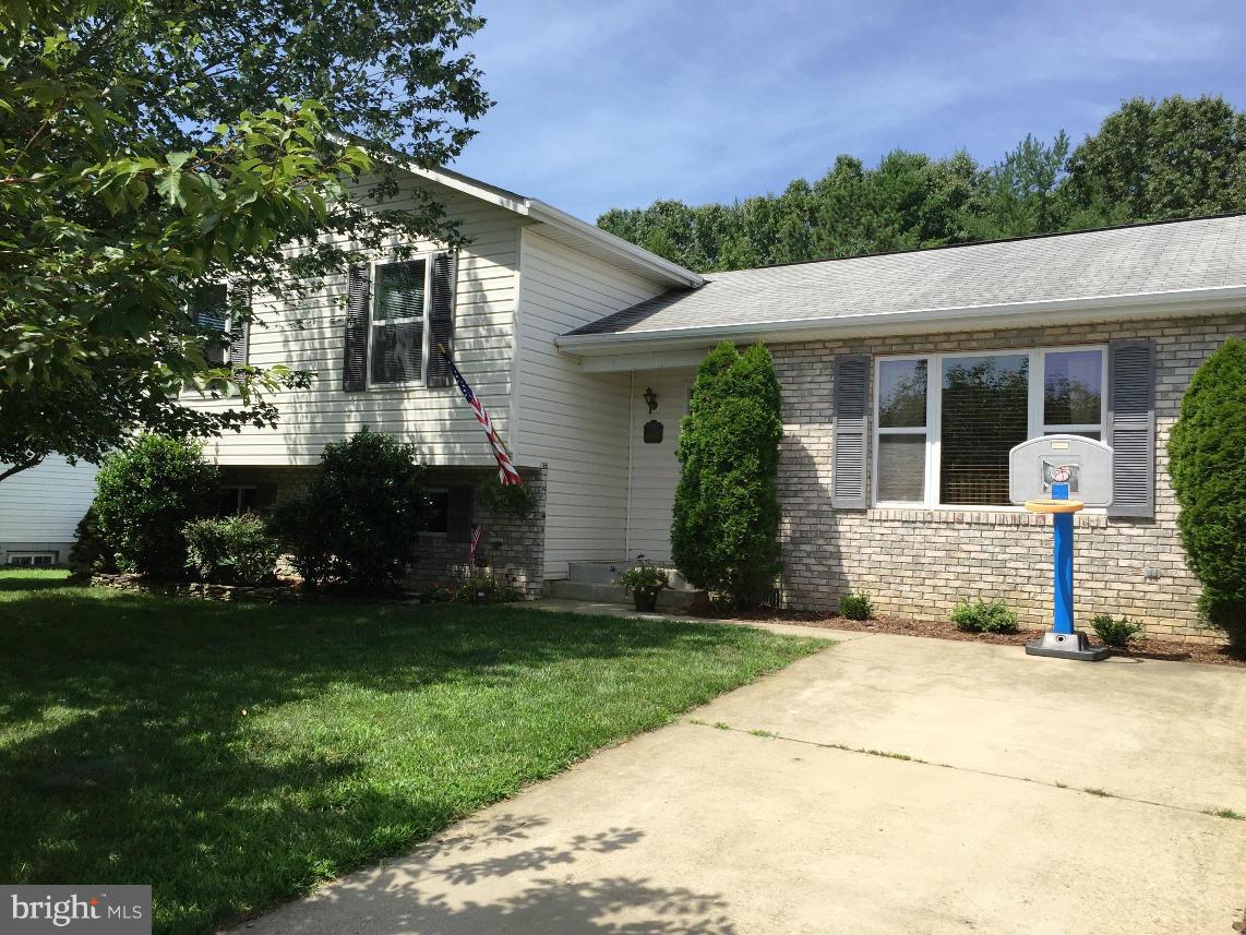 HEARDS ESTATES - Residential Lease