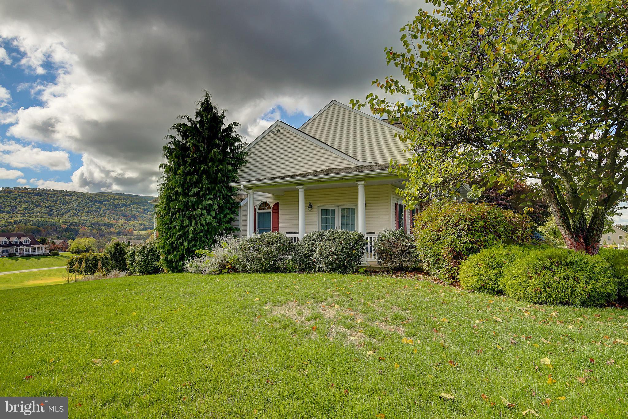 HUNTRIDGE MANOR - Residential