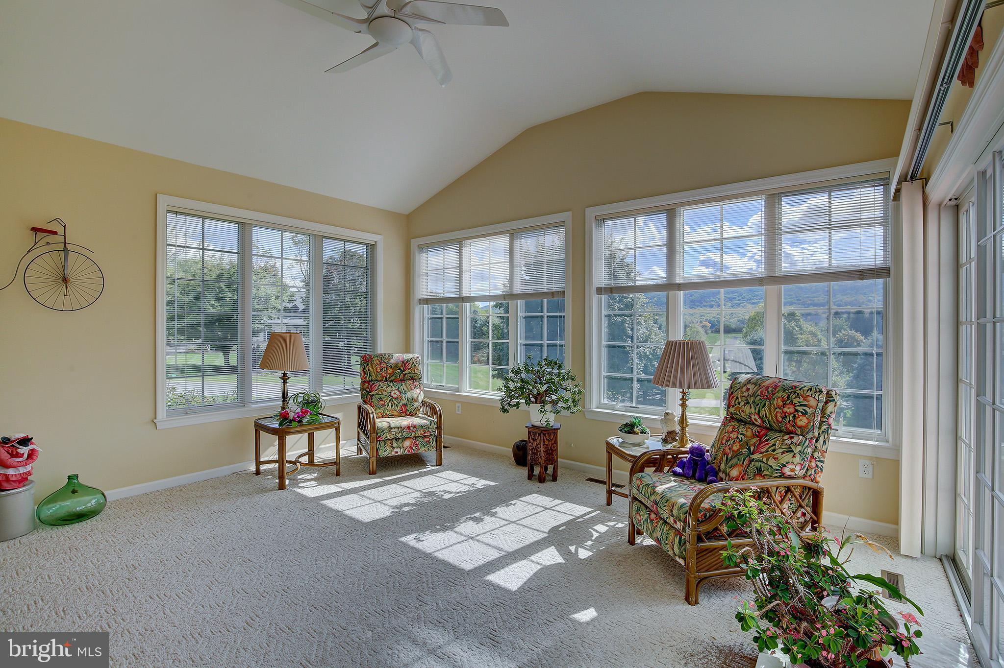 HUNTRIDGE MANOR - Residential