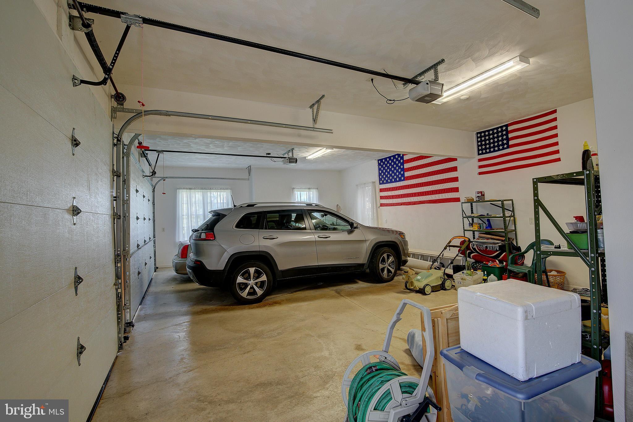 HUNTRIDGE MANOR - Residential