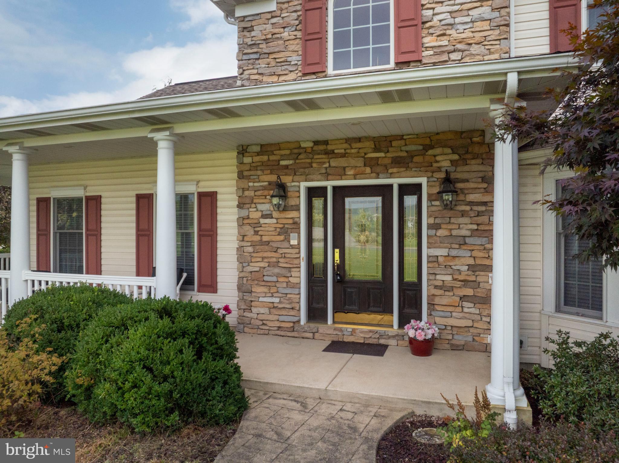 HUNTRIDGE MANOR - Residential