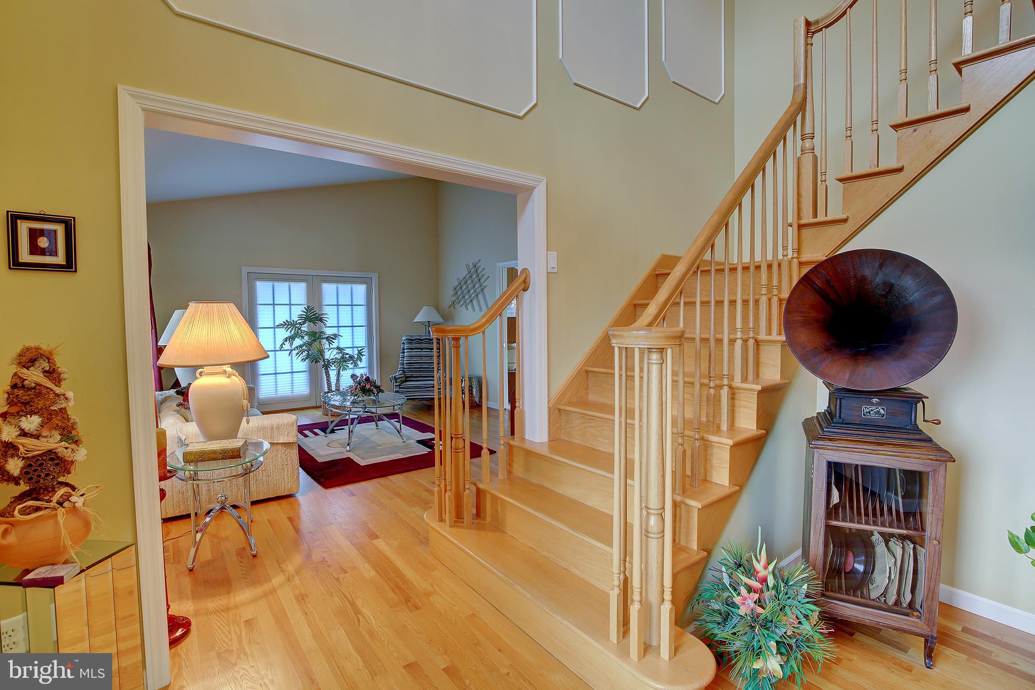 HUNTRIDGE MANOR - Residential