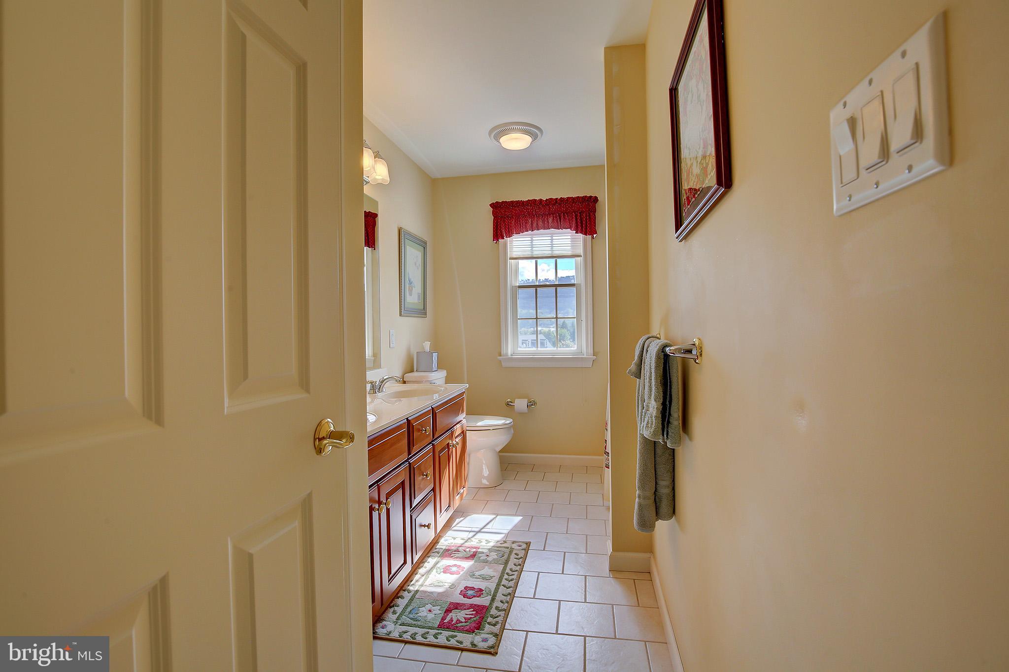 HUNTRIDGE MANOR - Residential