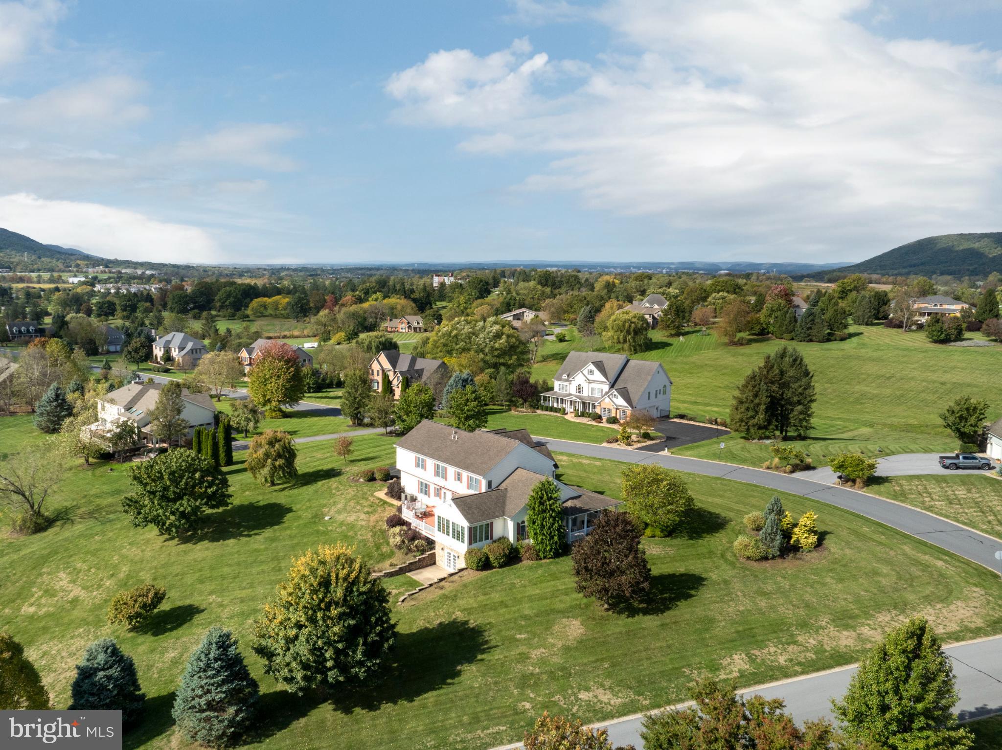 HUNTRIDGE MANOR - Residential