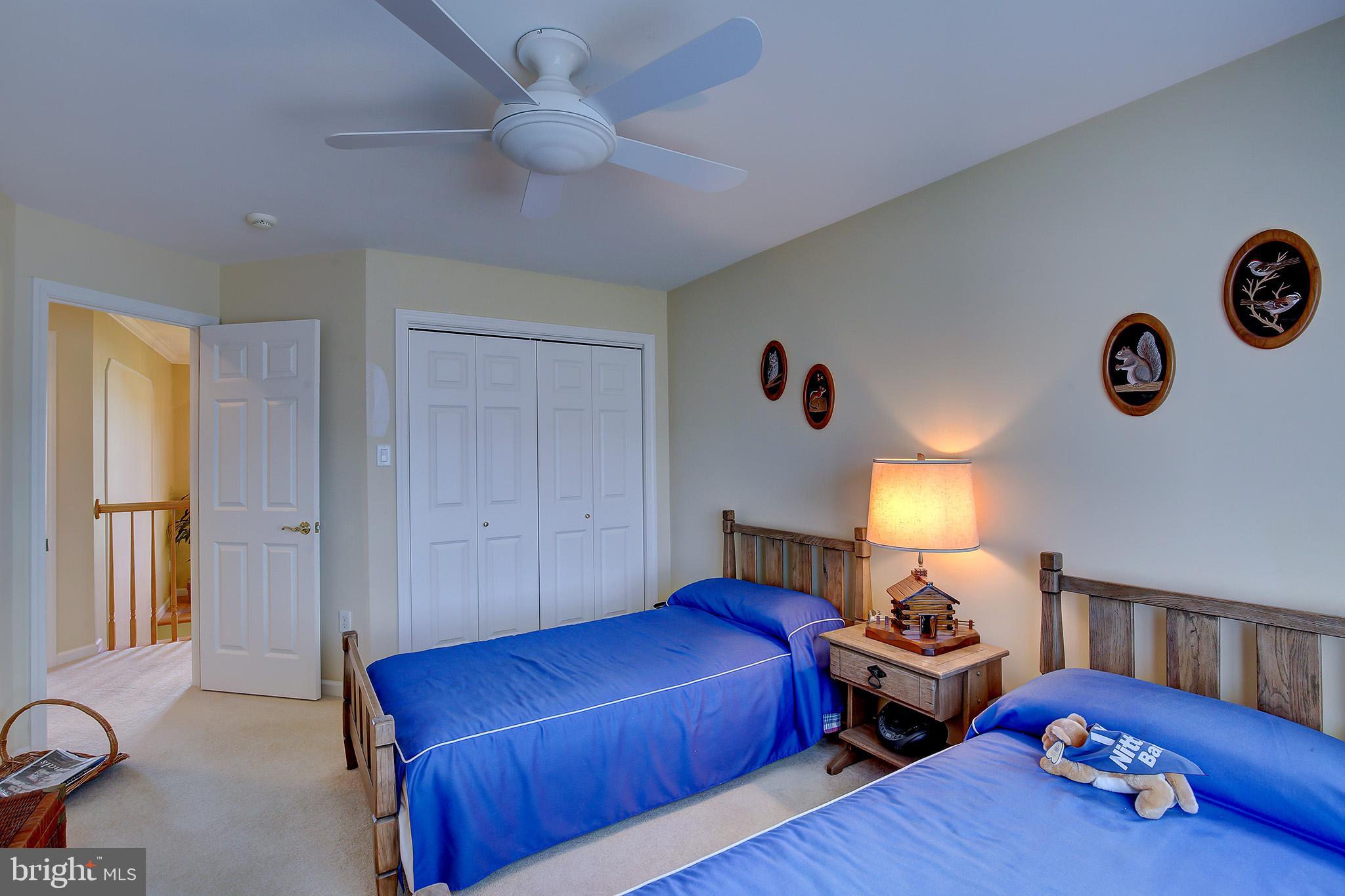 HUNTRIDGE MANOR - Residential