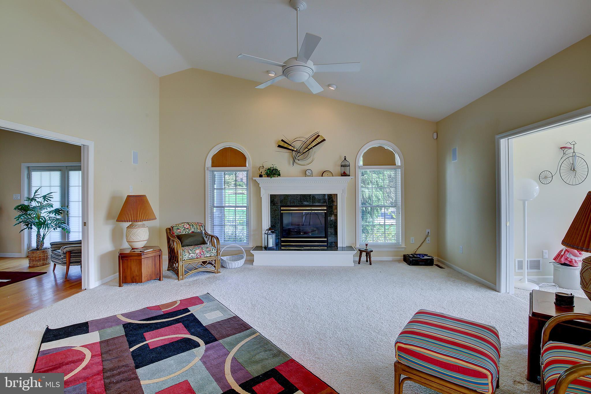 HUNTRIDGE MANOR - Residential