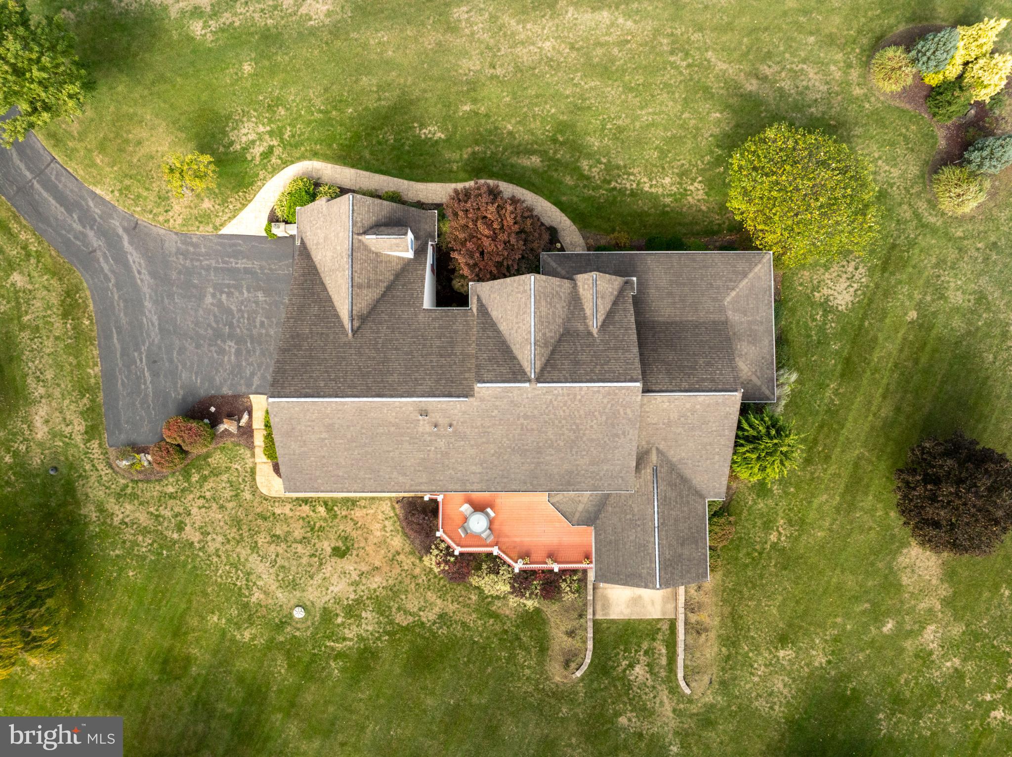 HUNTRIDGE MANOR - Residential