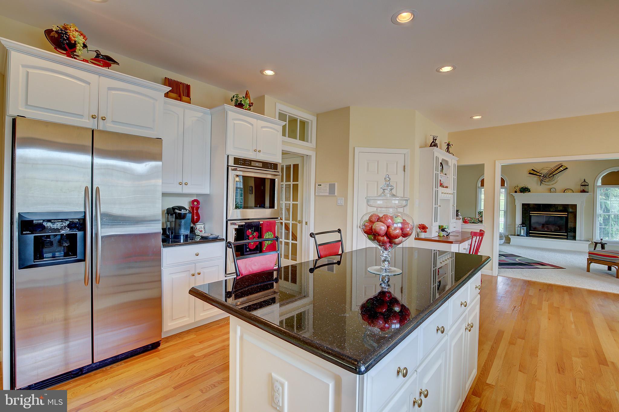 HUNTRIDGE MANOR - Residential