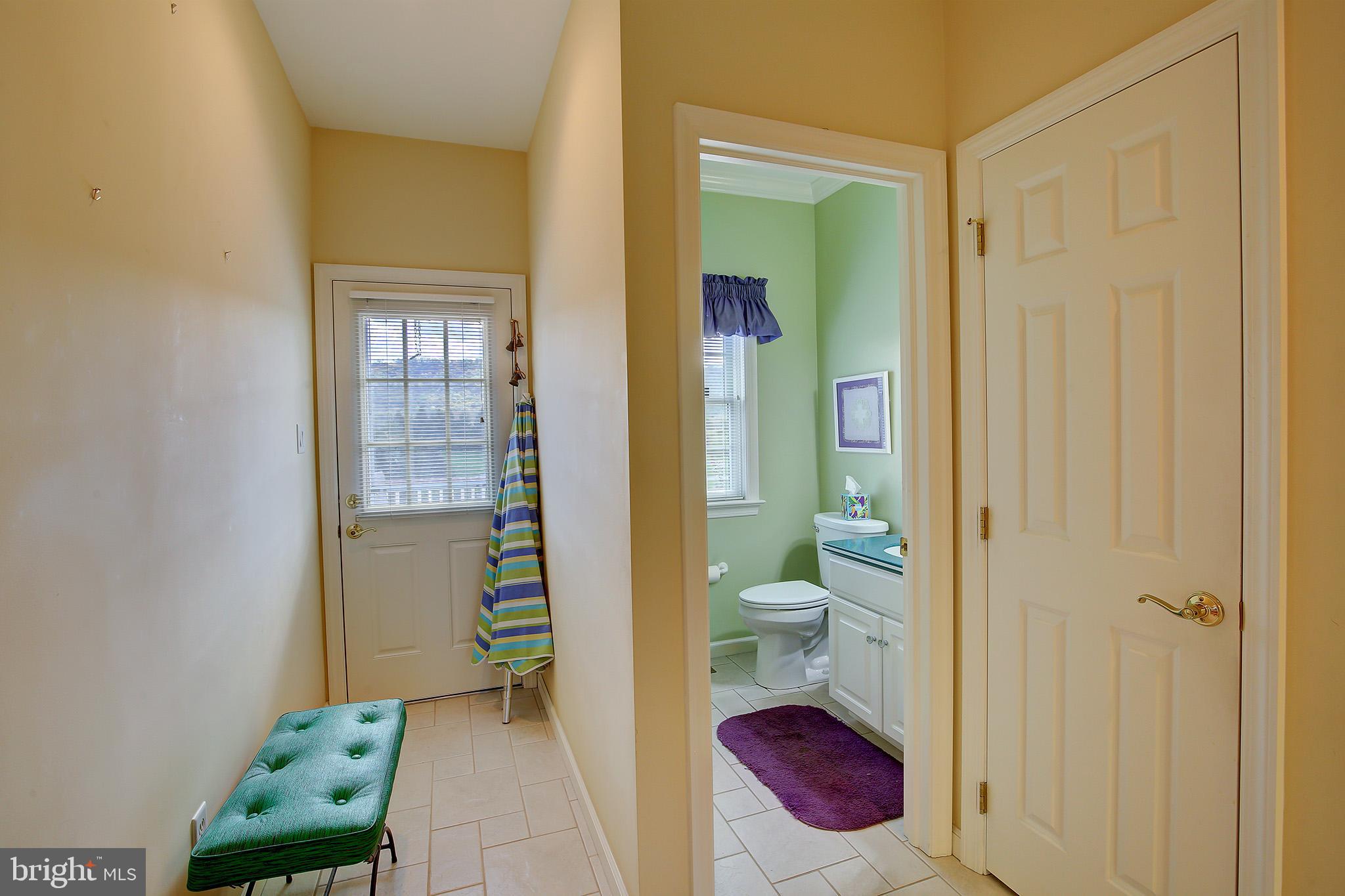 HUNTRIDGE MANOR - Residential