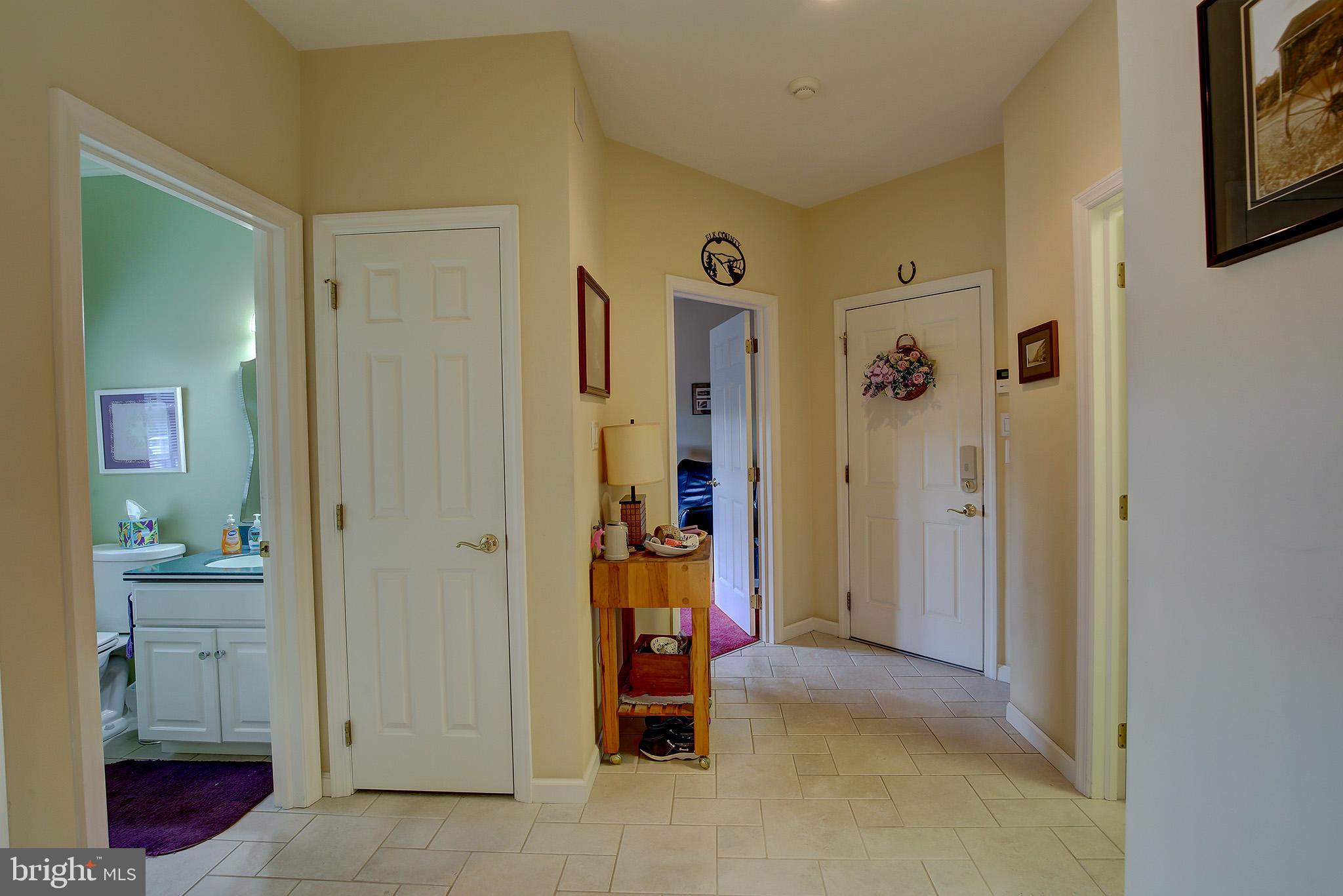 HUNTRIDGE MANOR - Residential