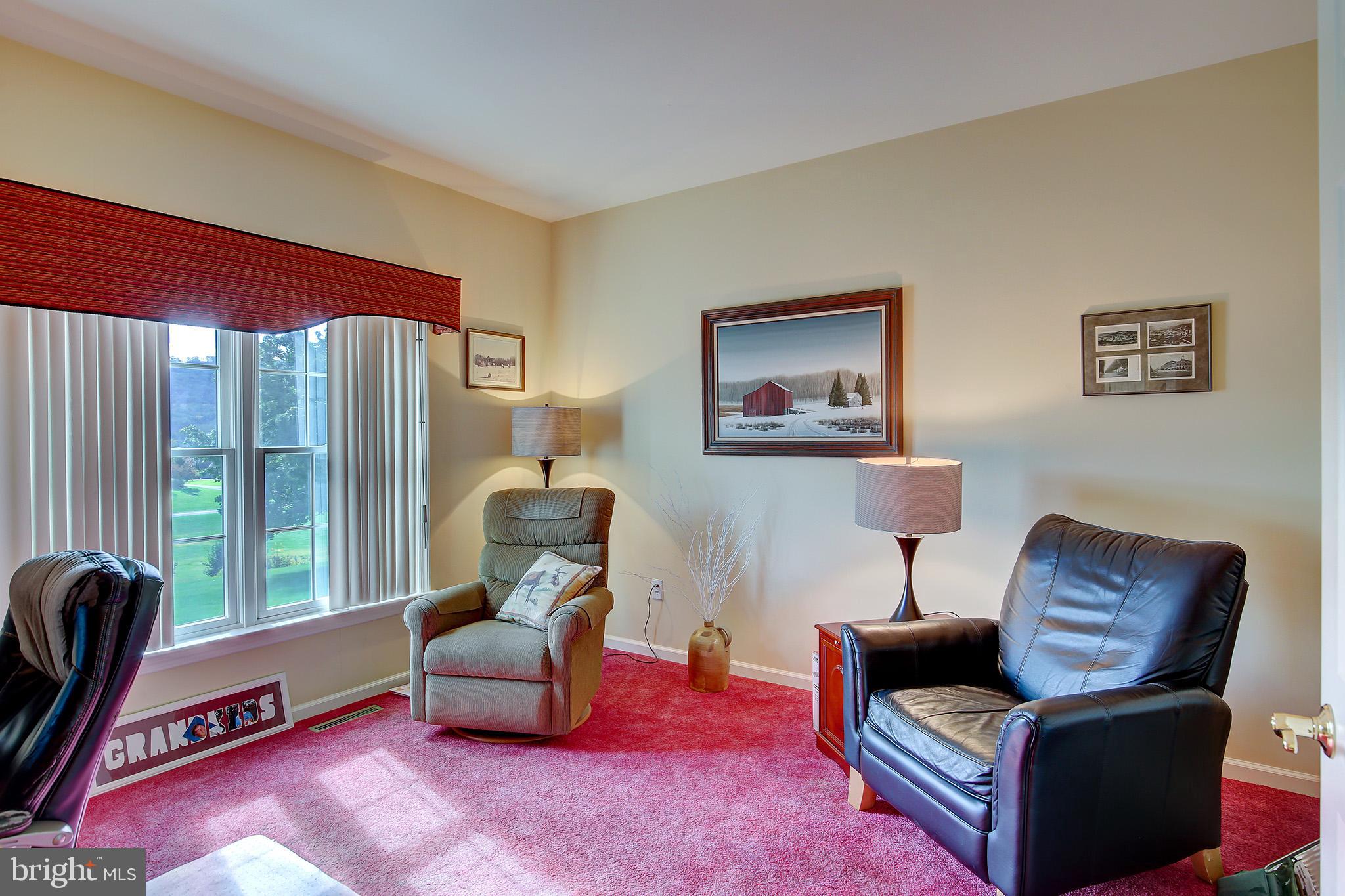 HUNTRIDGE MANOR - Residential