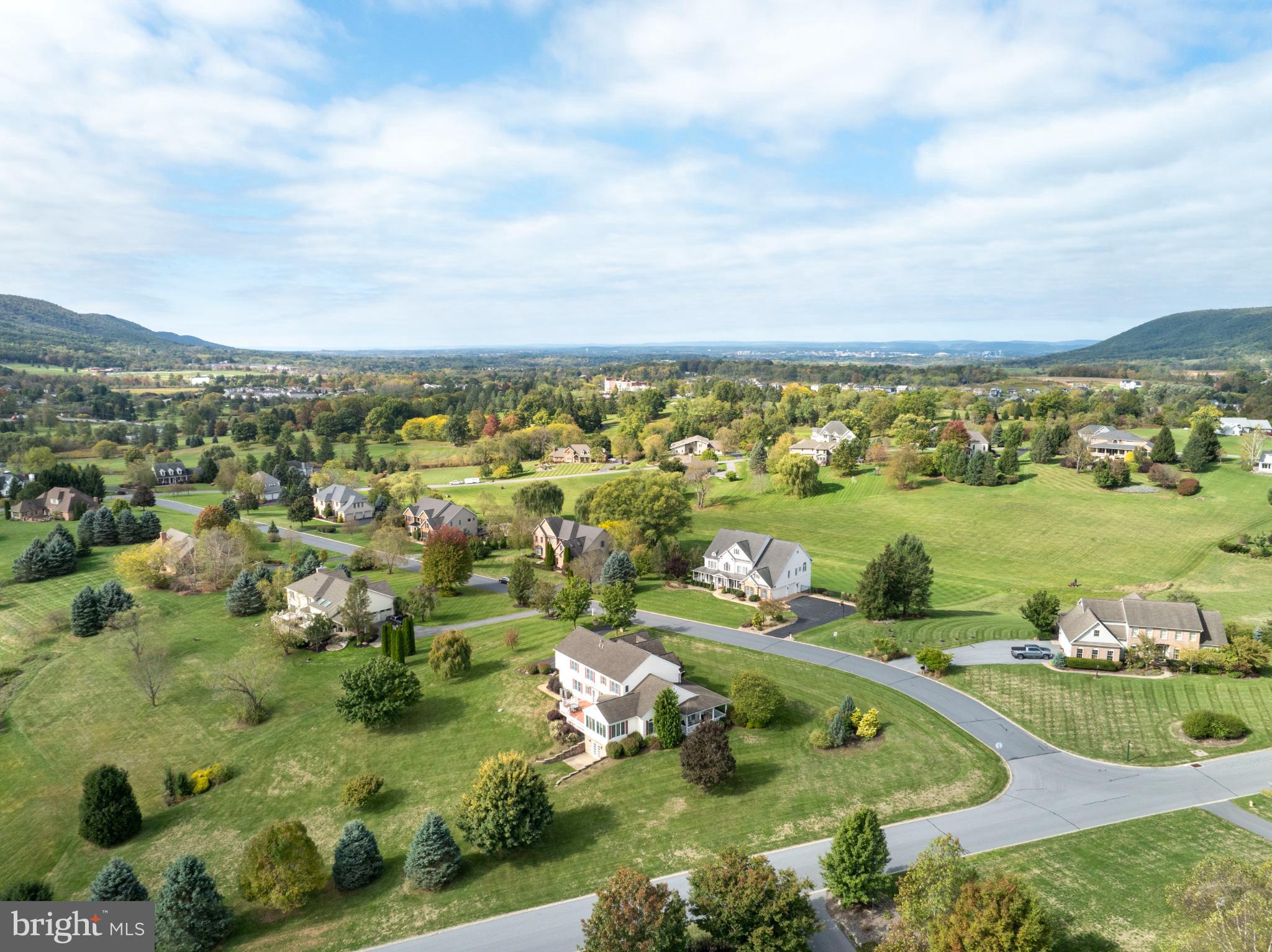 HUNTRIDGE MANOR - Residential