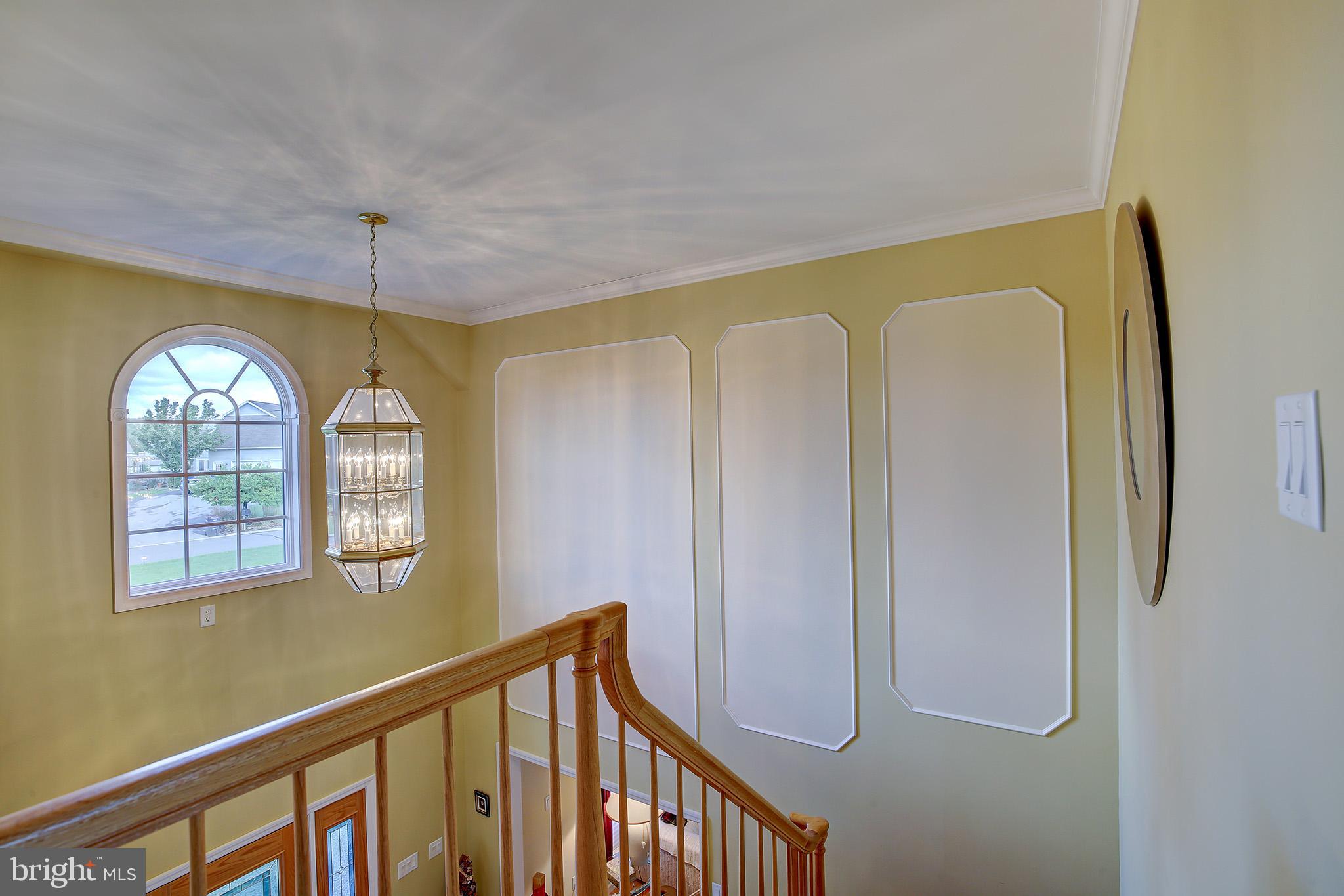 HUNTRIDGE MANOR - Residential