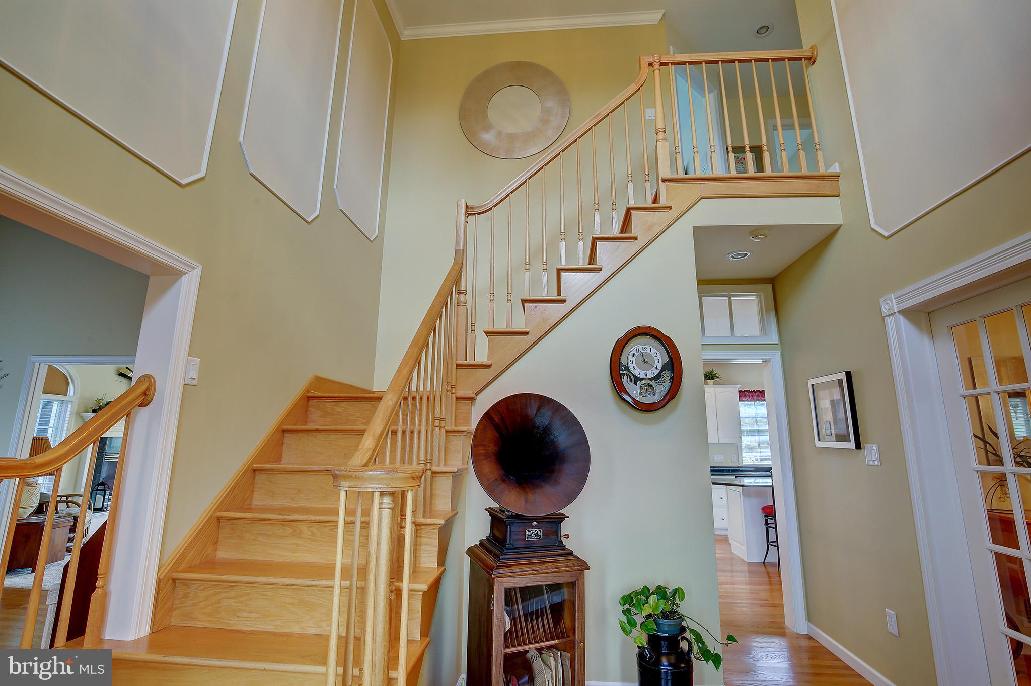 HUNTRIDGE MANOR - Residential