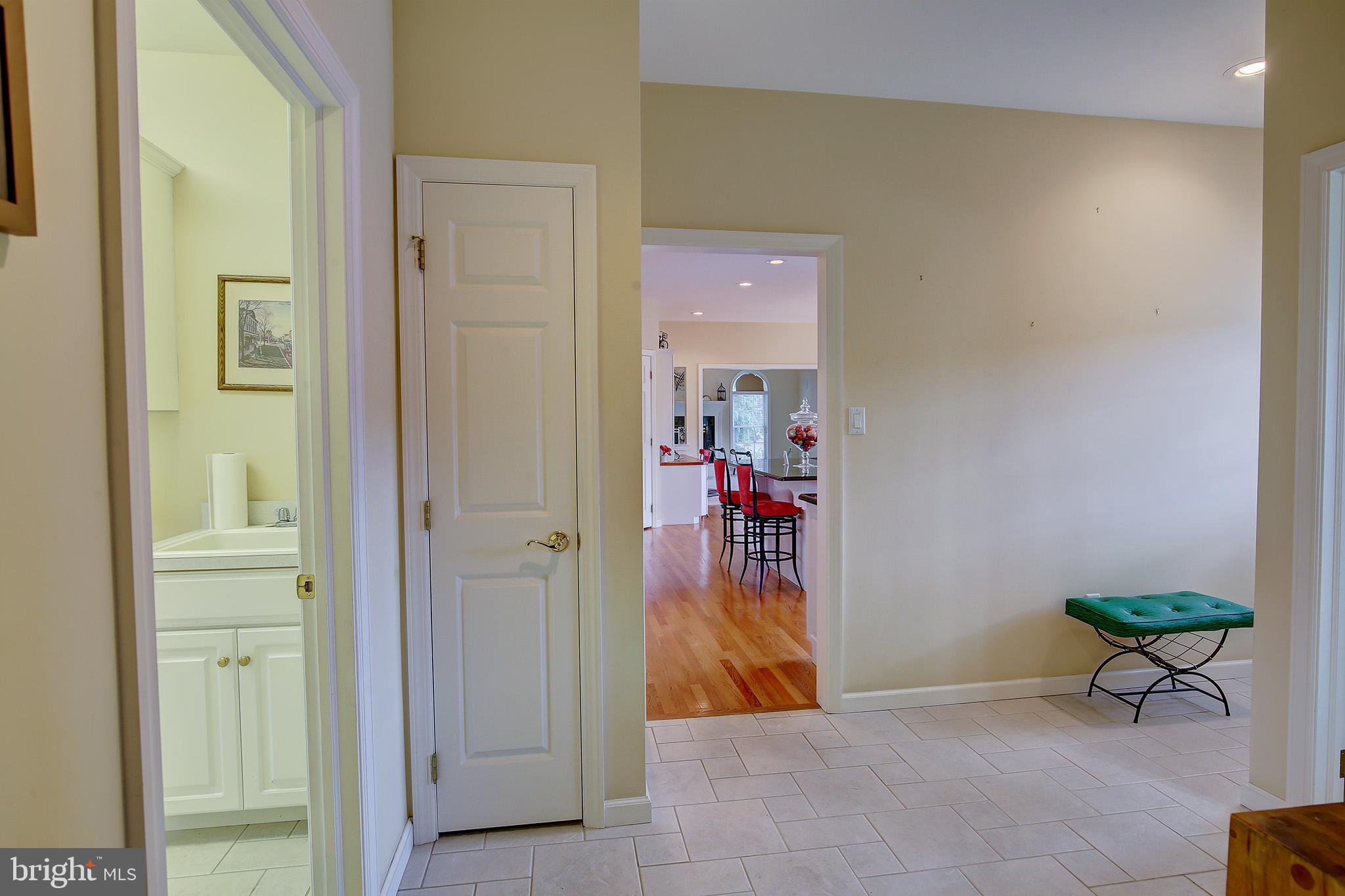 HUNTRIDGE MANOR - Residential