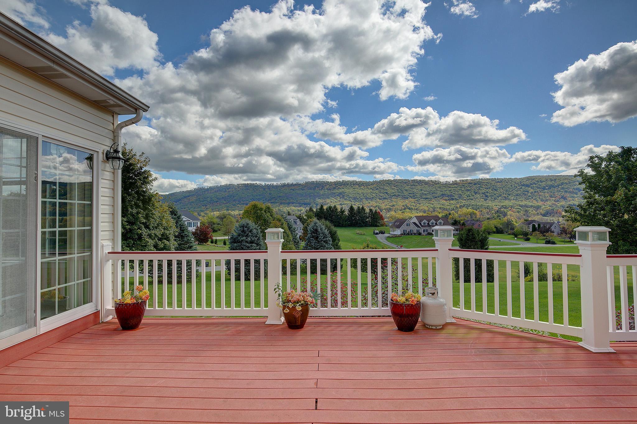 HUNTRIDGE MANOR - Residential