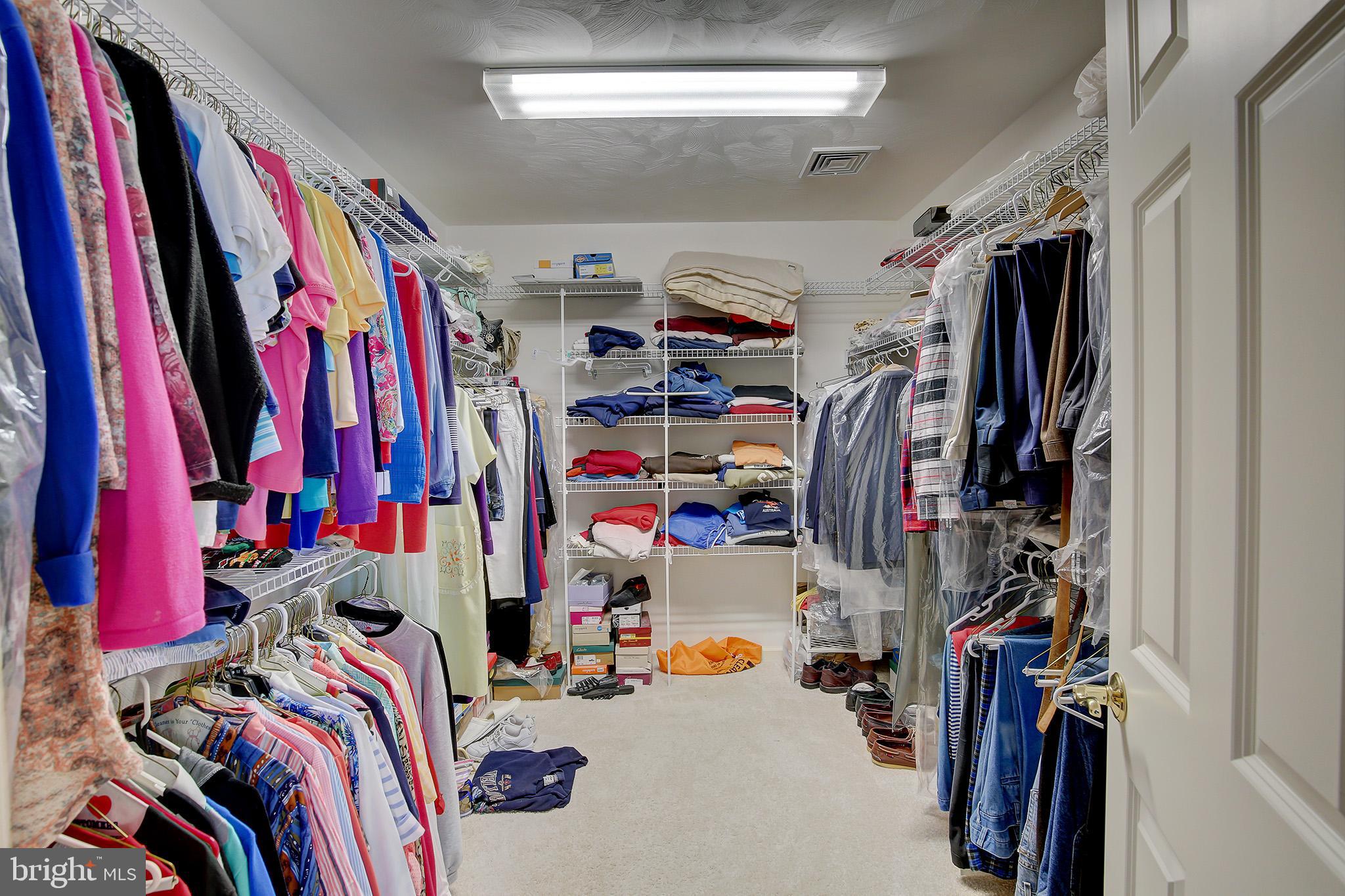 HUNTRIDGE MANOR - Residential