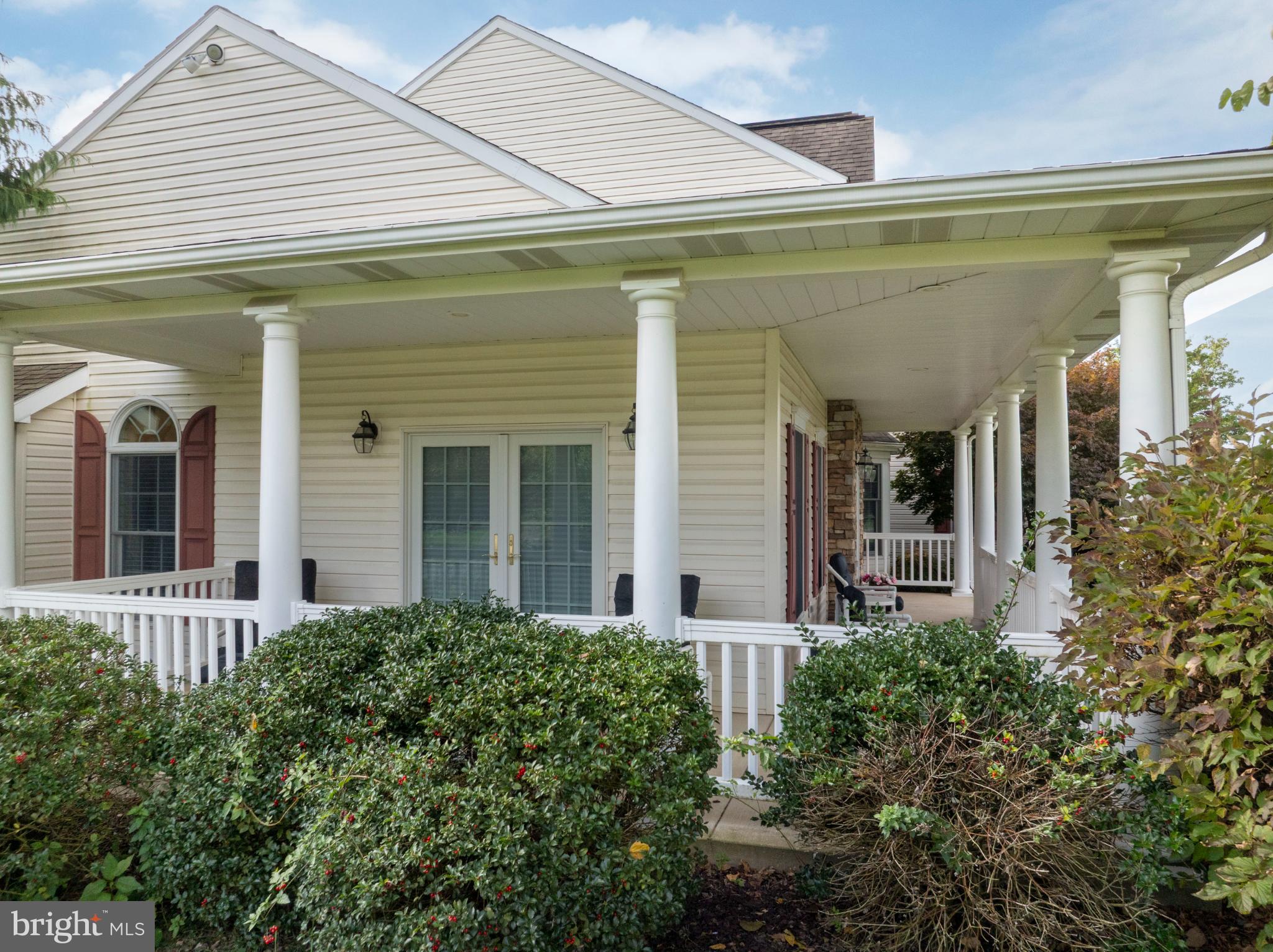 HUNTRIDGE MANOR - Residential