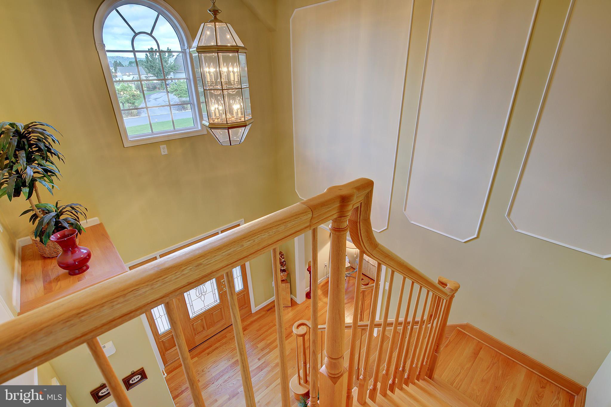 HUNTRIDGE MANOR - Residential