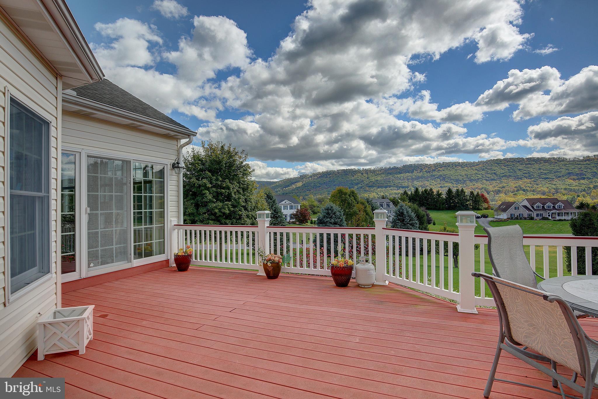 HUNTRIDGE MANOR - Residential