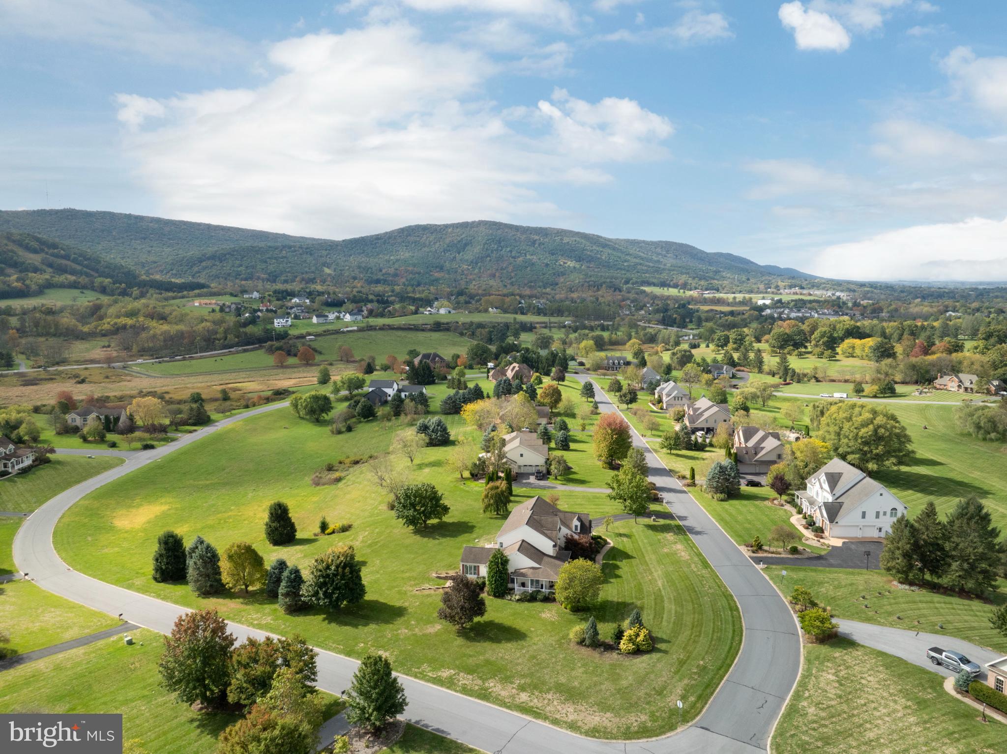 HUNTRIDGE MANOR - Residential