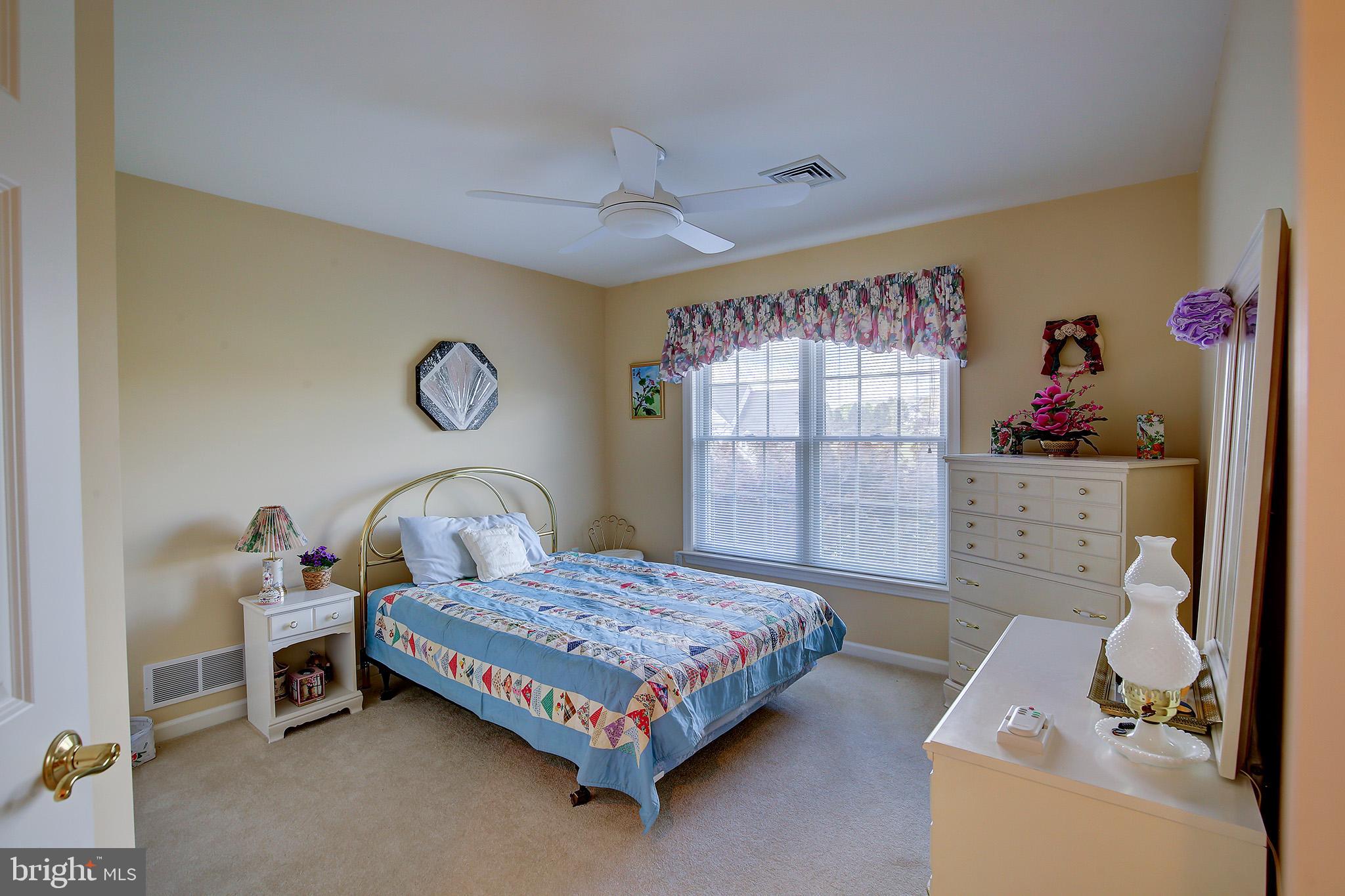 HUNTRIDGE MANOR - Residential