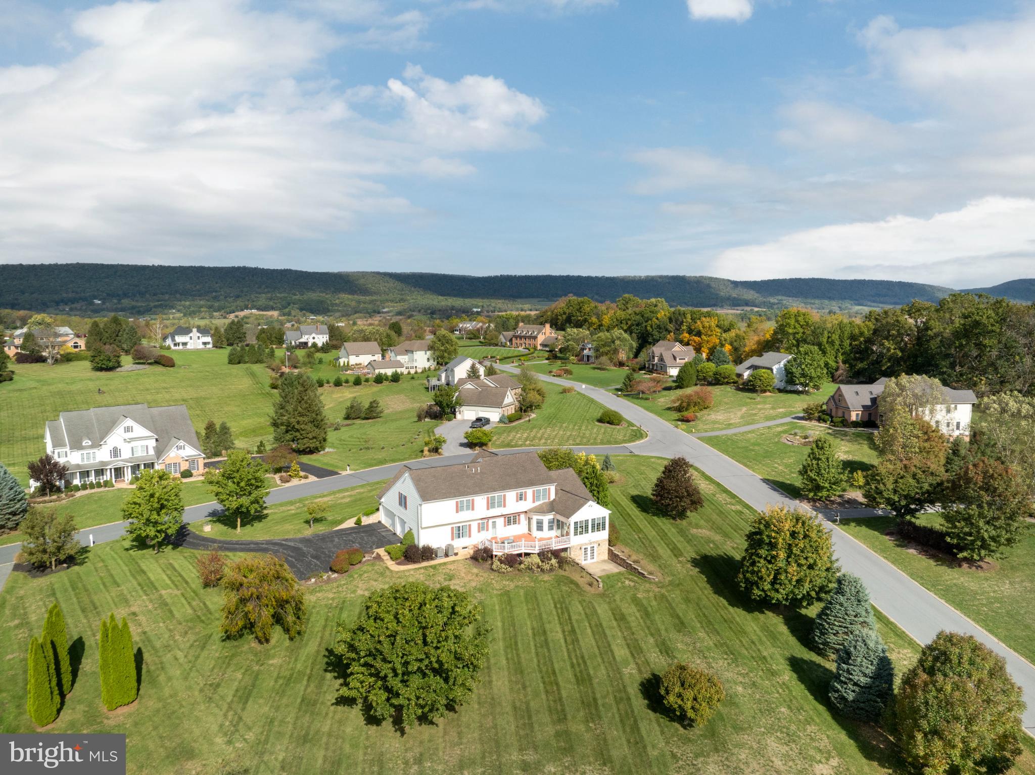 HUNTRIDGE MANOR - Residential