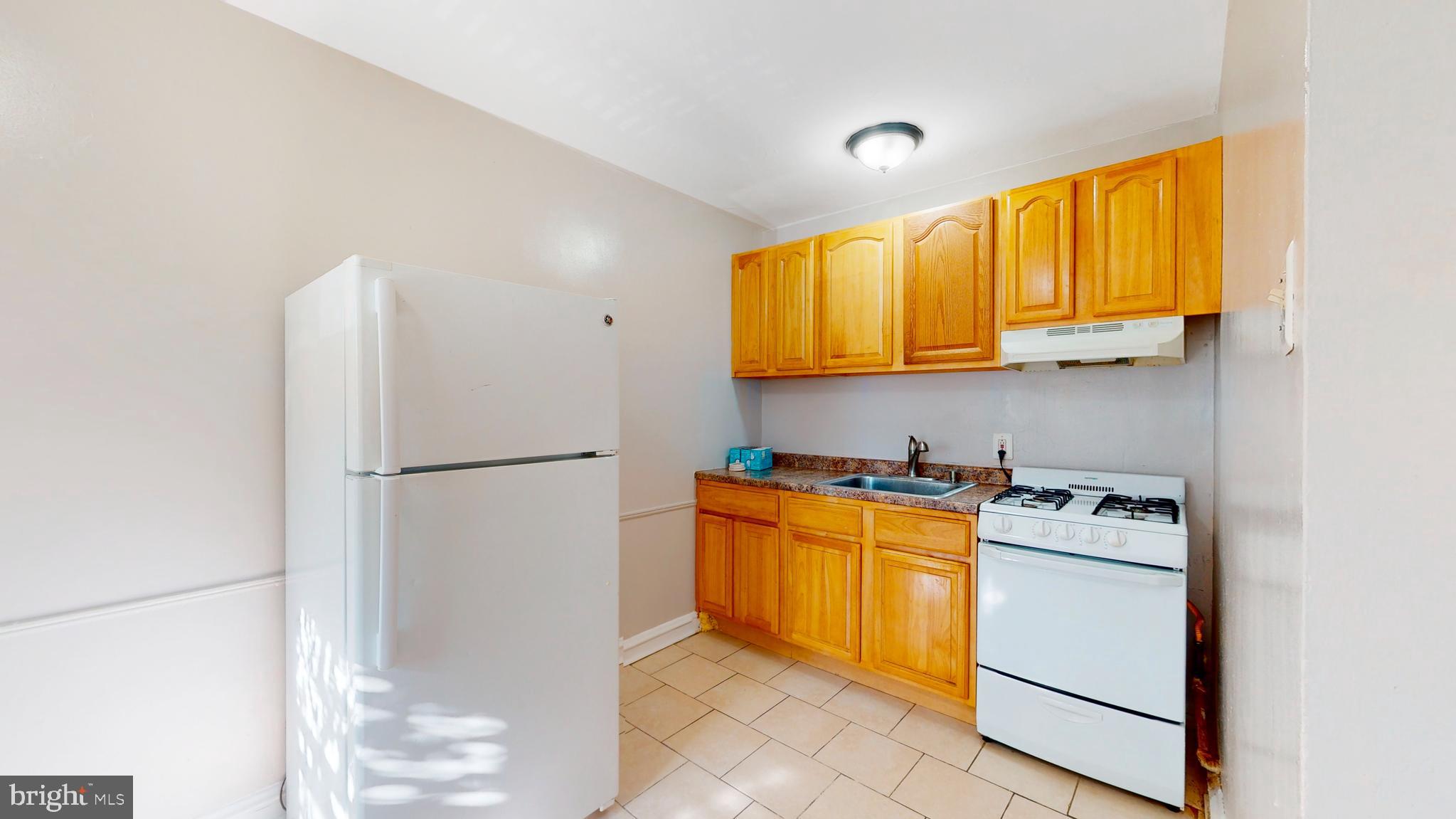 OAK LANE - Residential Lease