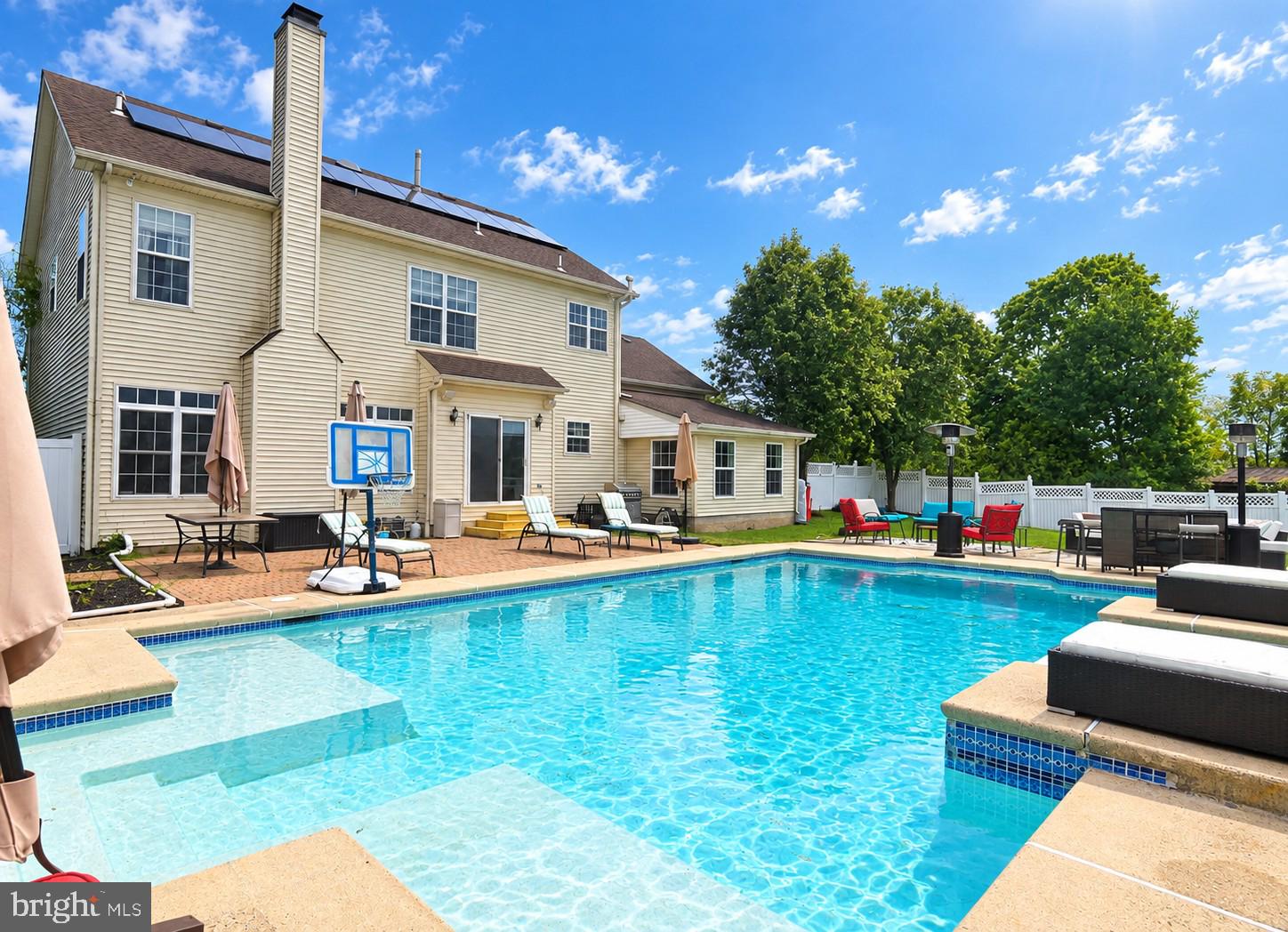 312 ALEXANDER COURT