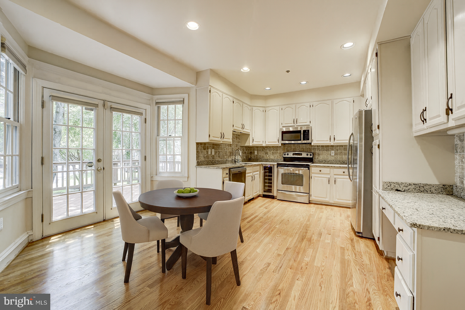 WHITLEY PARK CONDOMINIUM - Residential Lease