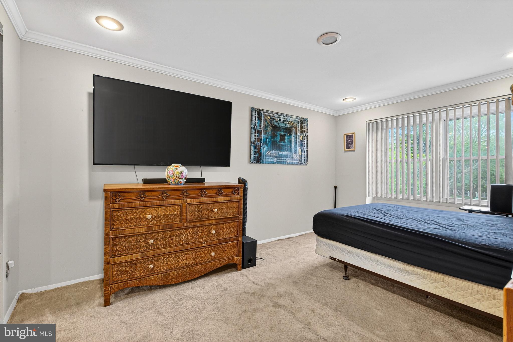 HOLLAND HILL - Residential