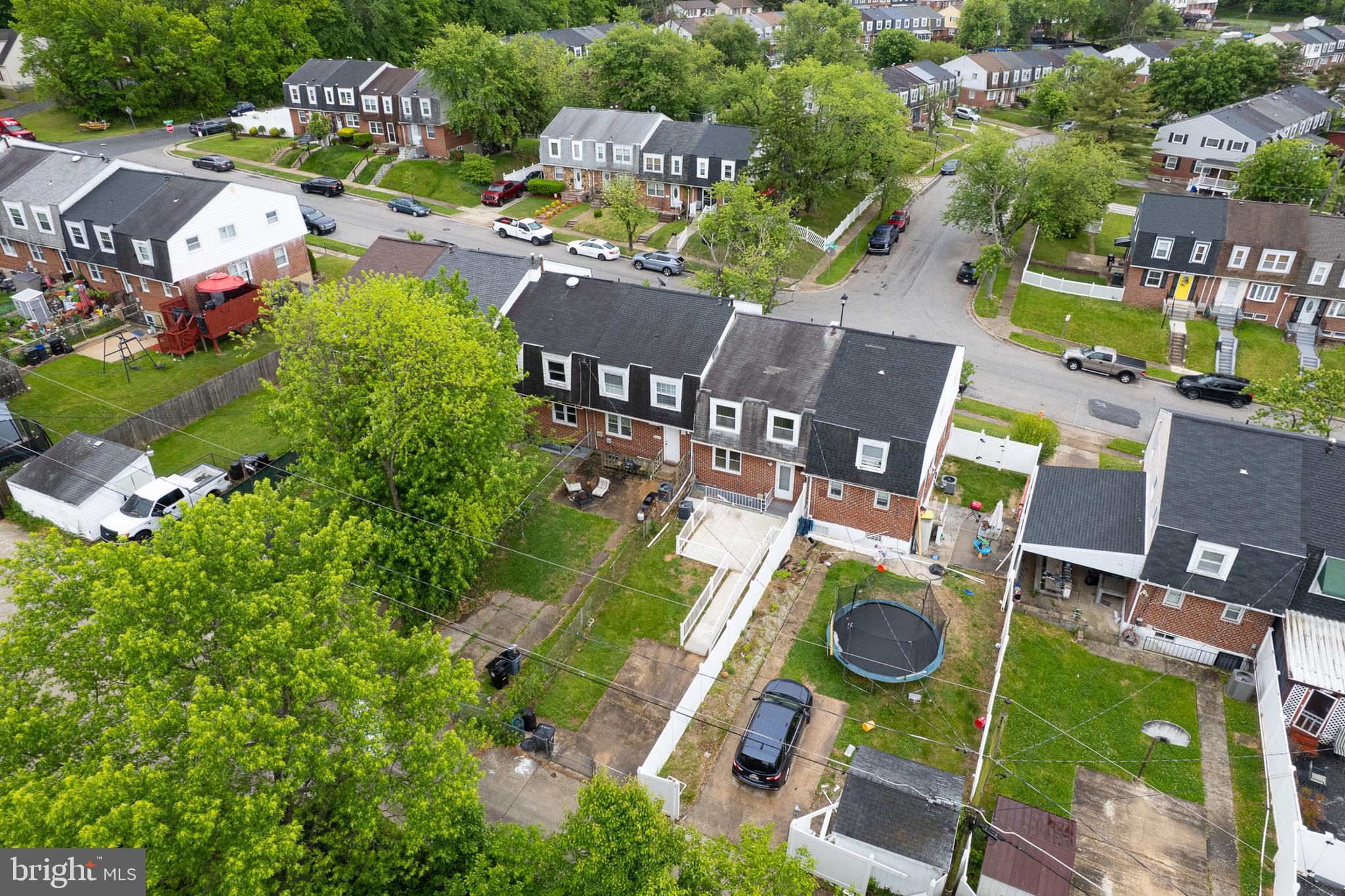 HOLLAND HILL - Residential