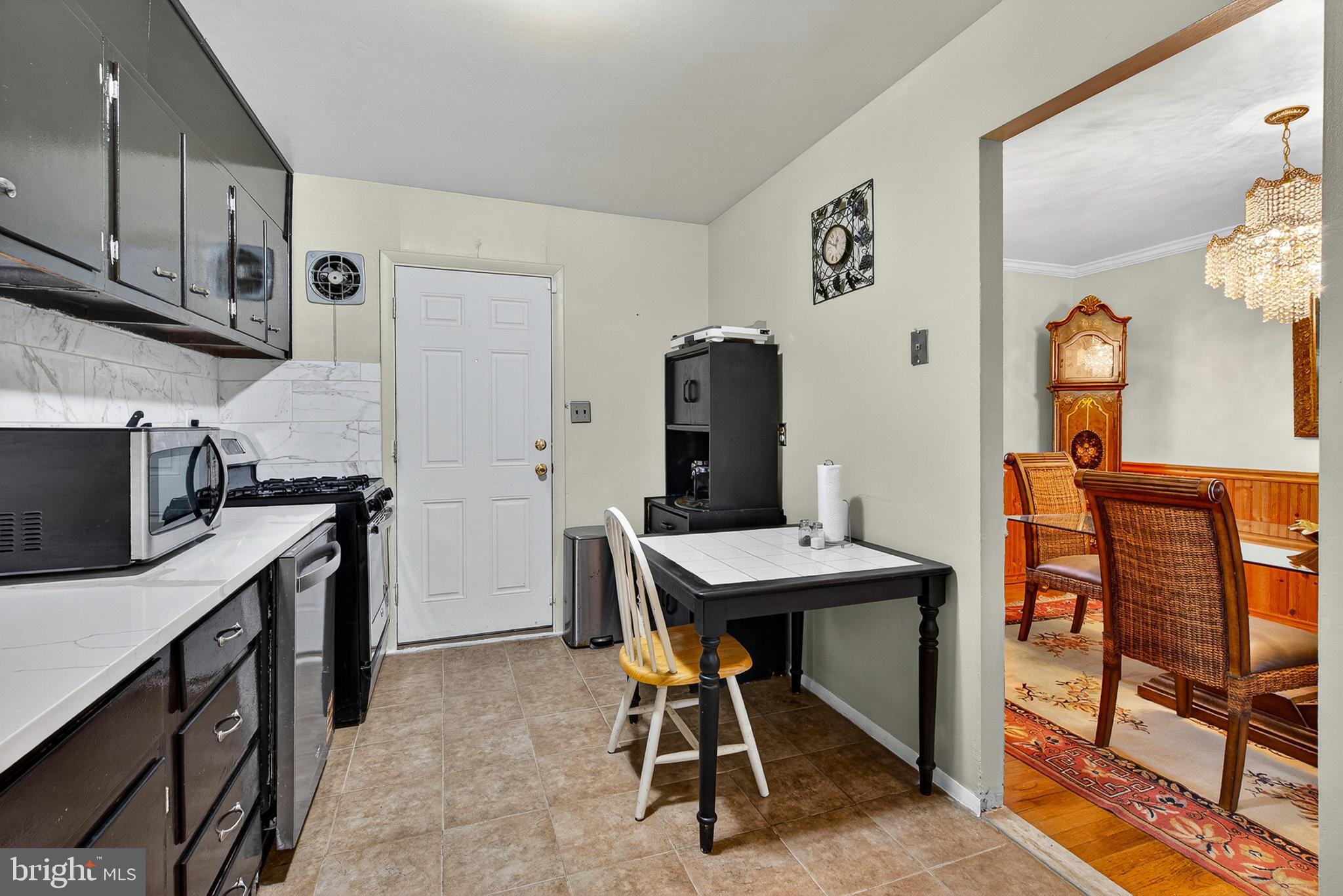 HOLLAND HILL - Residential