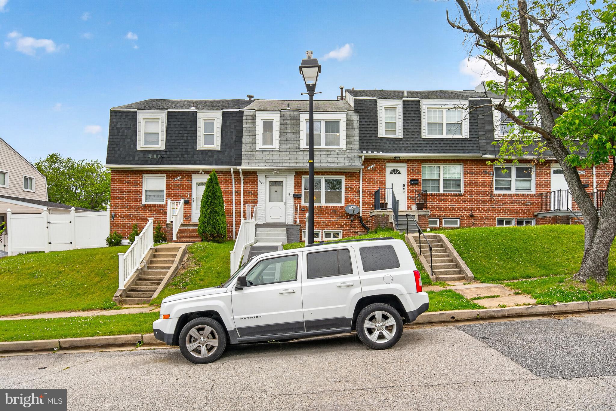 HOLLAND HILL - Residential