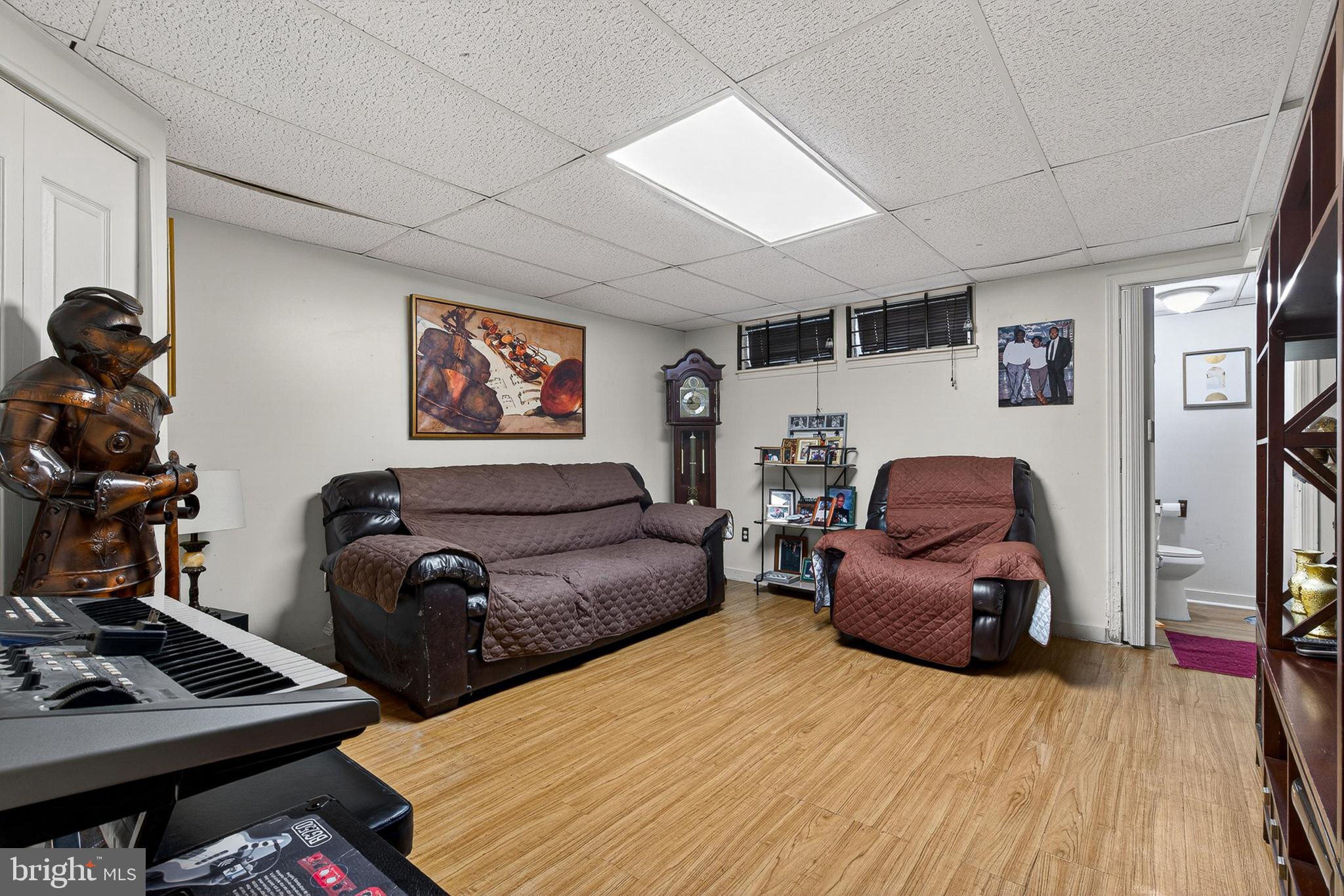HOLLAND HILL - Residential
