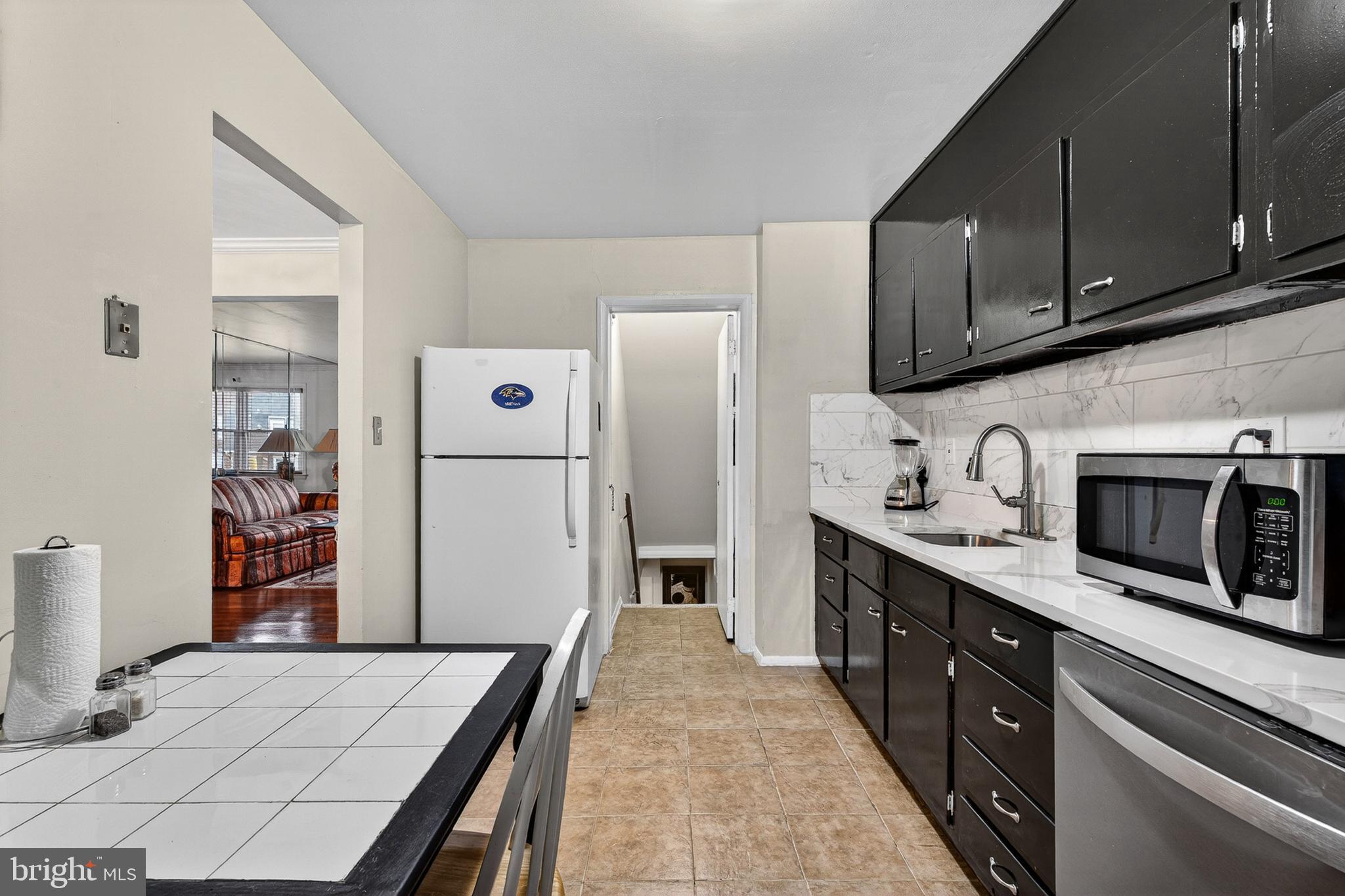 HOLLAND HILL - Residential