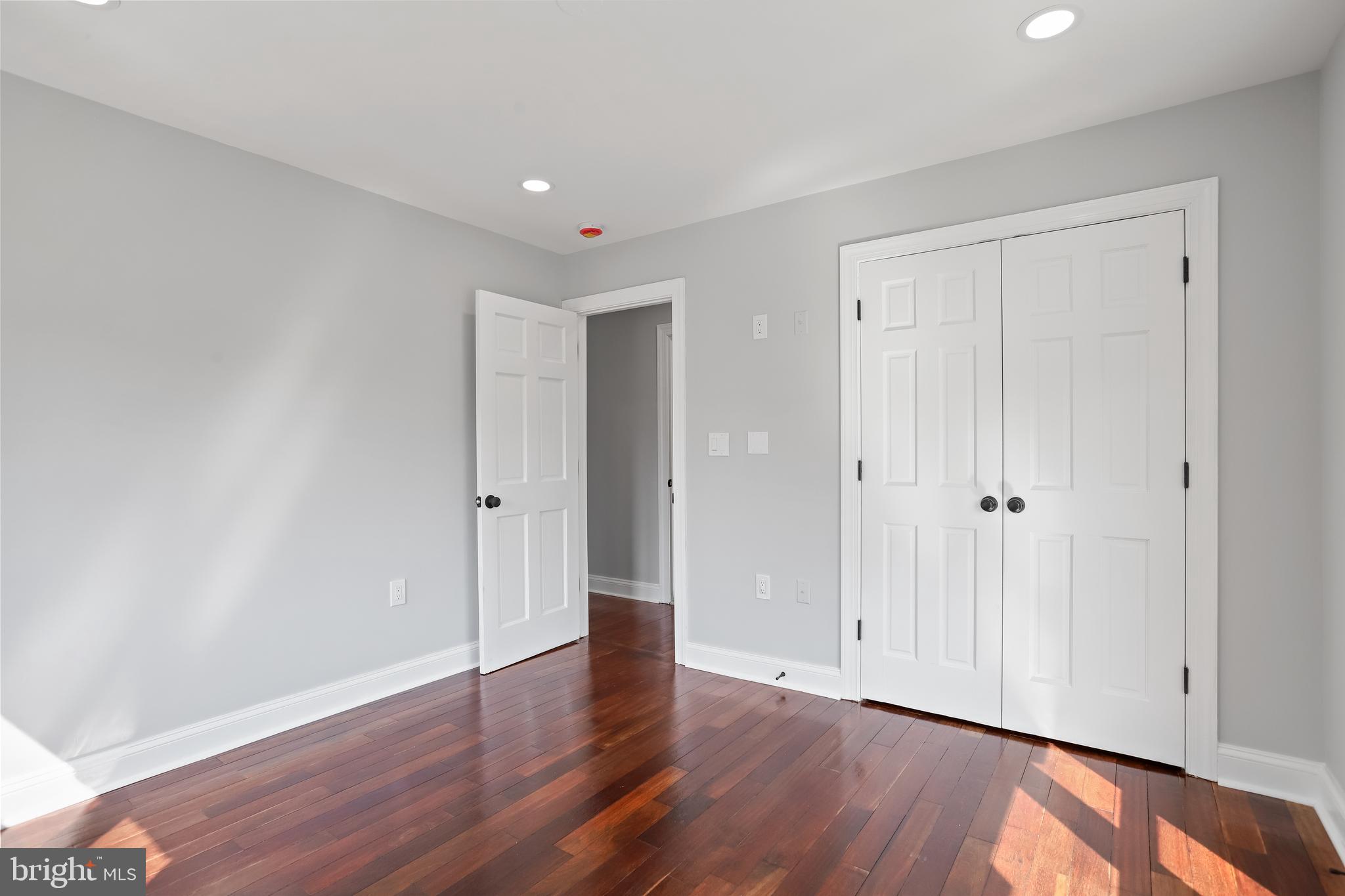 GLENMONT VILLAGE - Residential