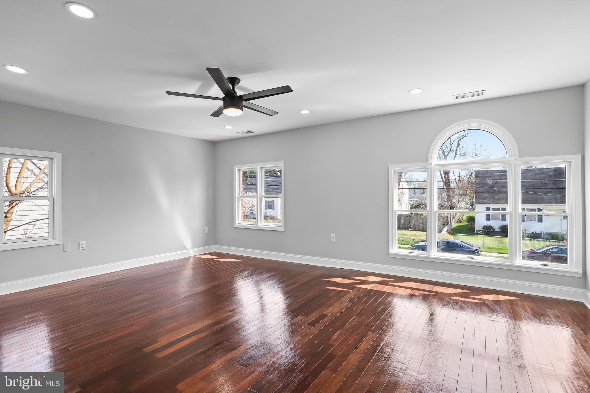 GLENMONT VILLAGE - Residential