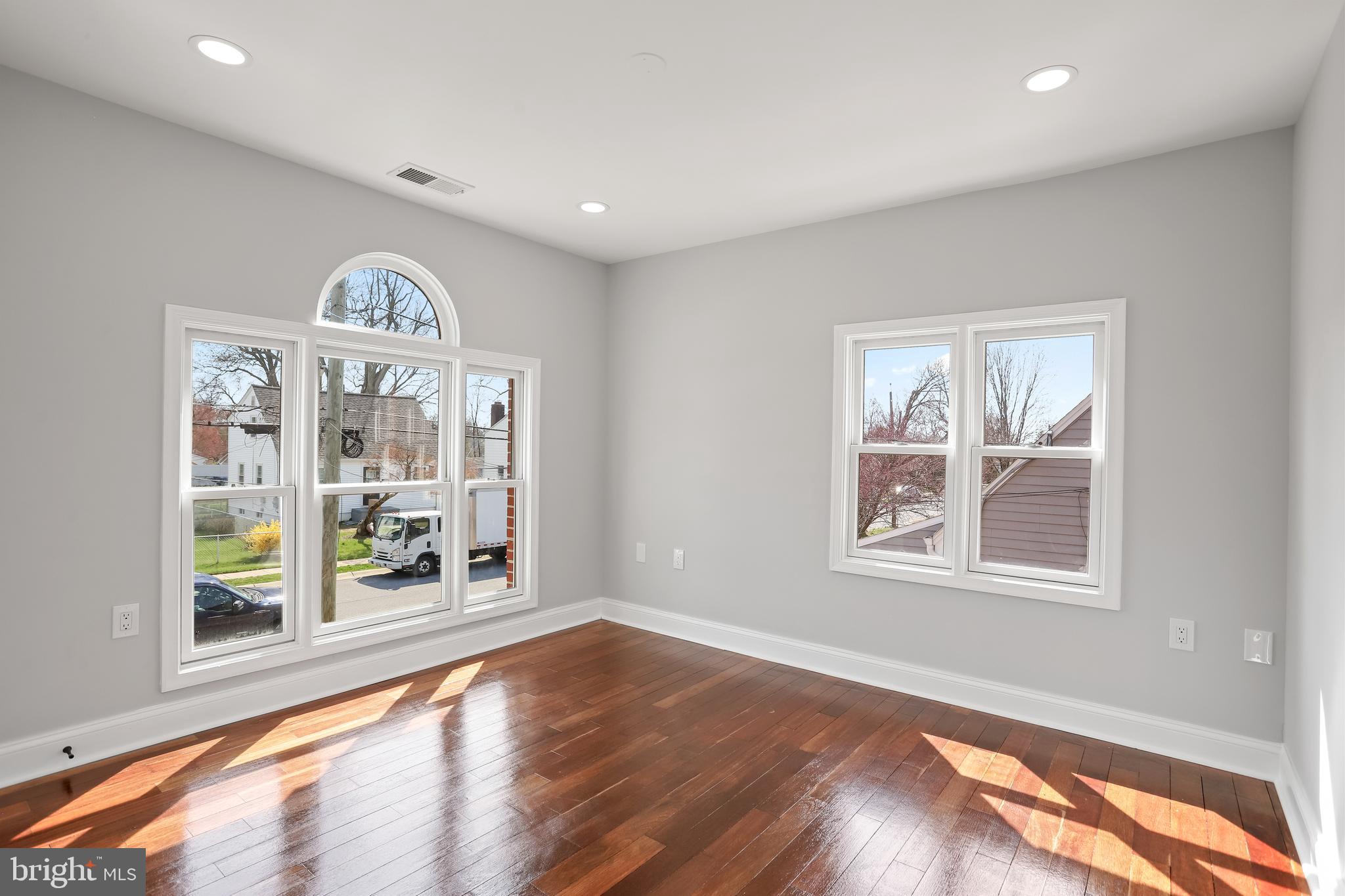 GLENMONT VILLAGE - Residential