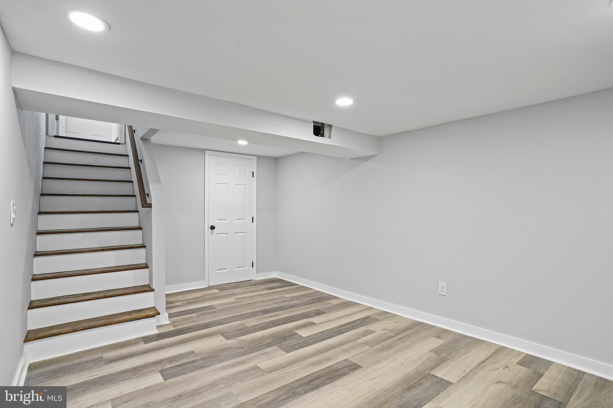 GLENMONT VILLAGE - Residential