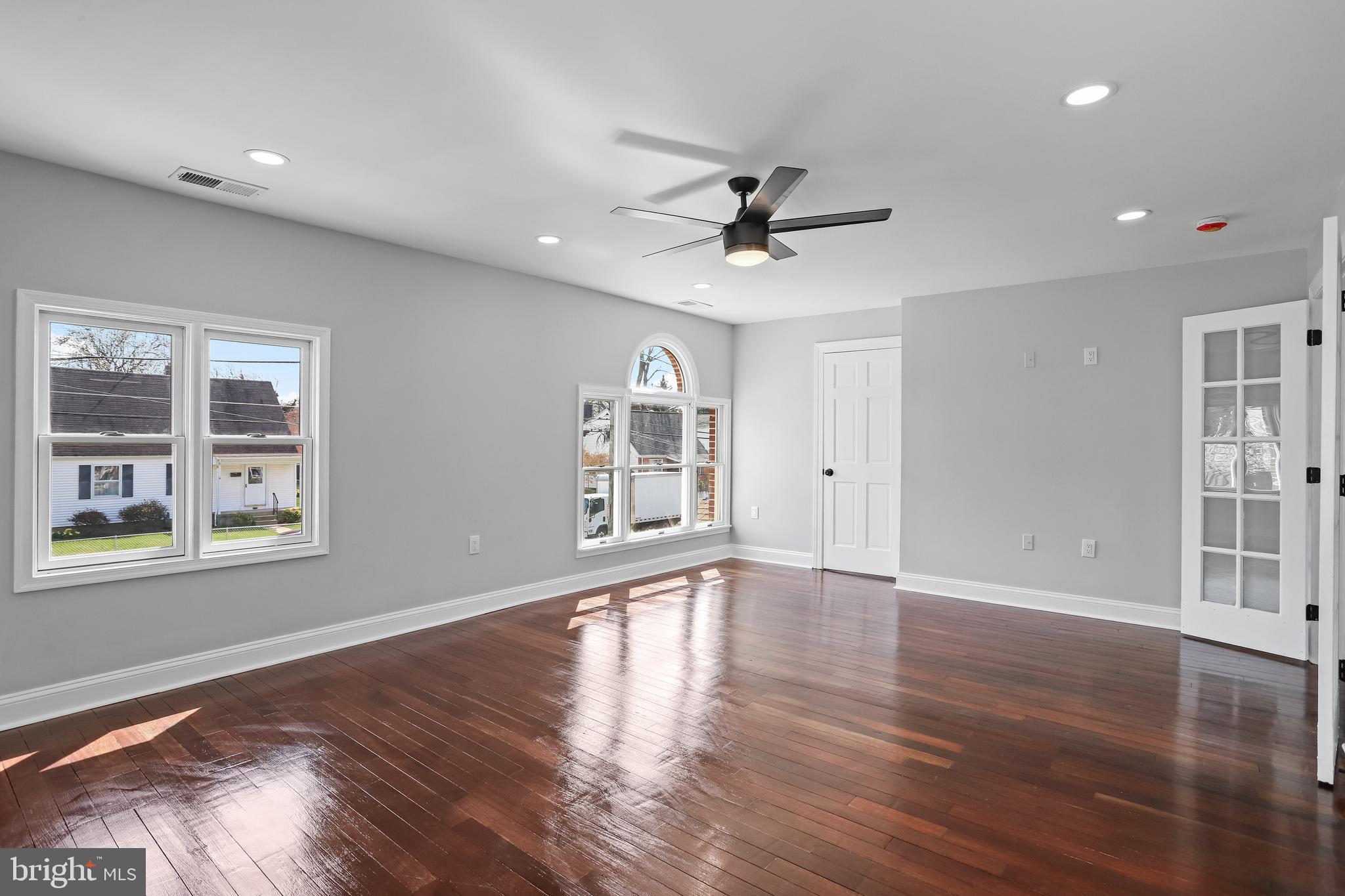 GLENMONT VILLAGE - Residential