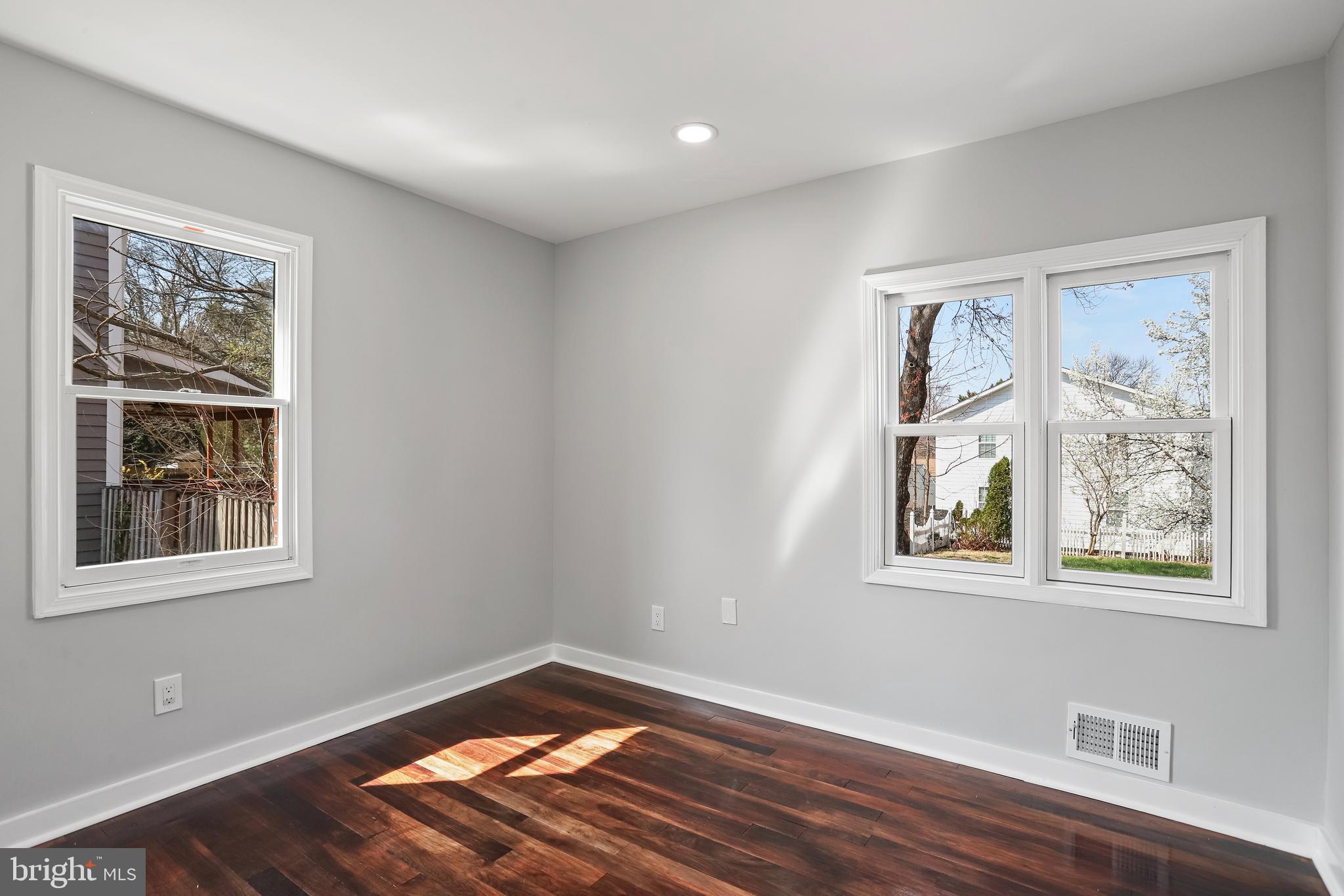 GLENMONT VILLAGE - Residential