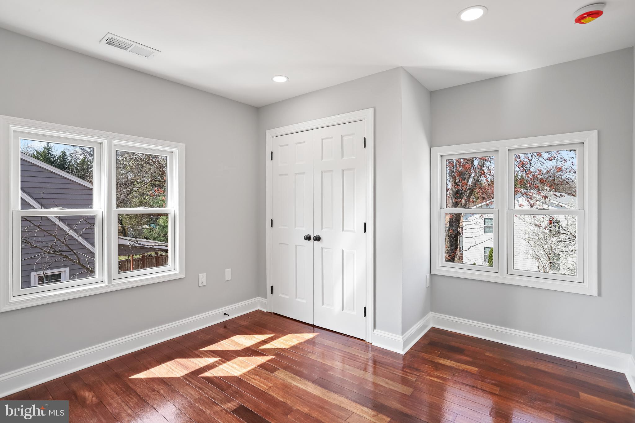 GLENMONT VILLAGE - Residential