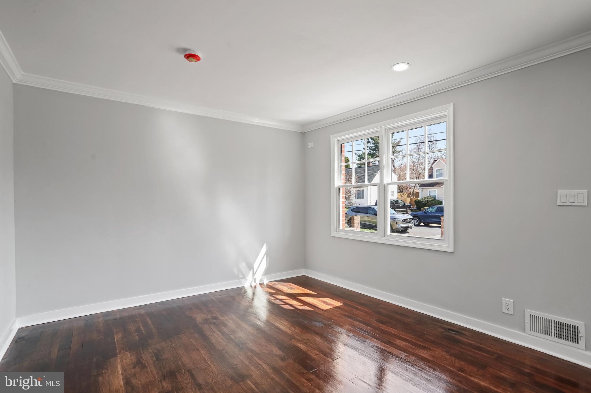 GLENMONT VILLAGE - Residential