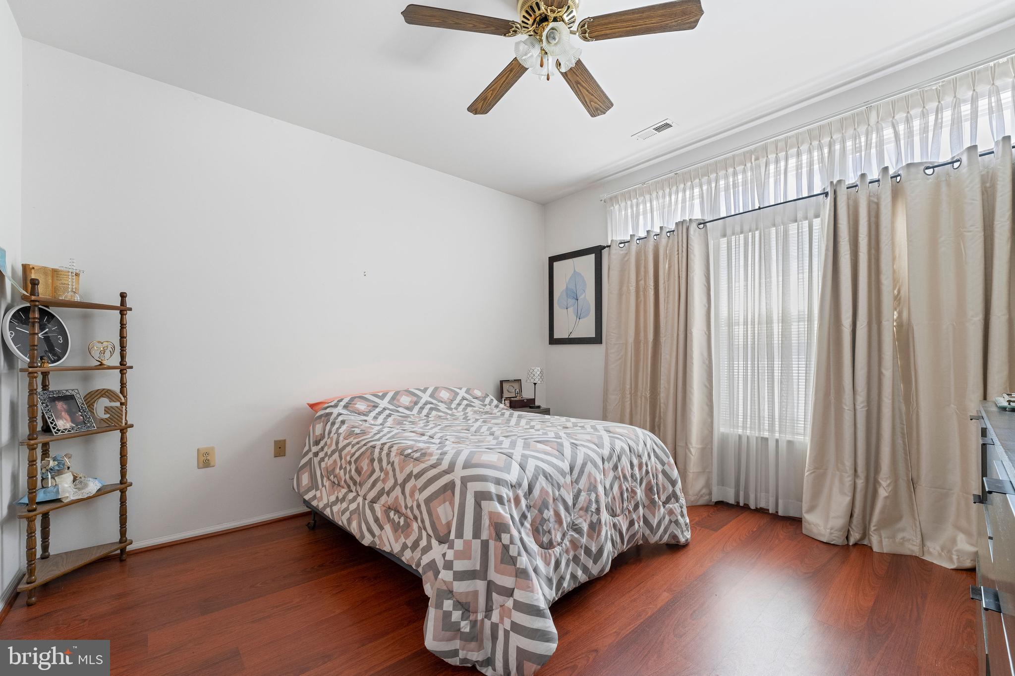 SPRING MILL - Residential